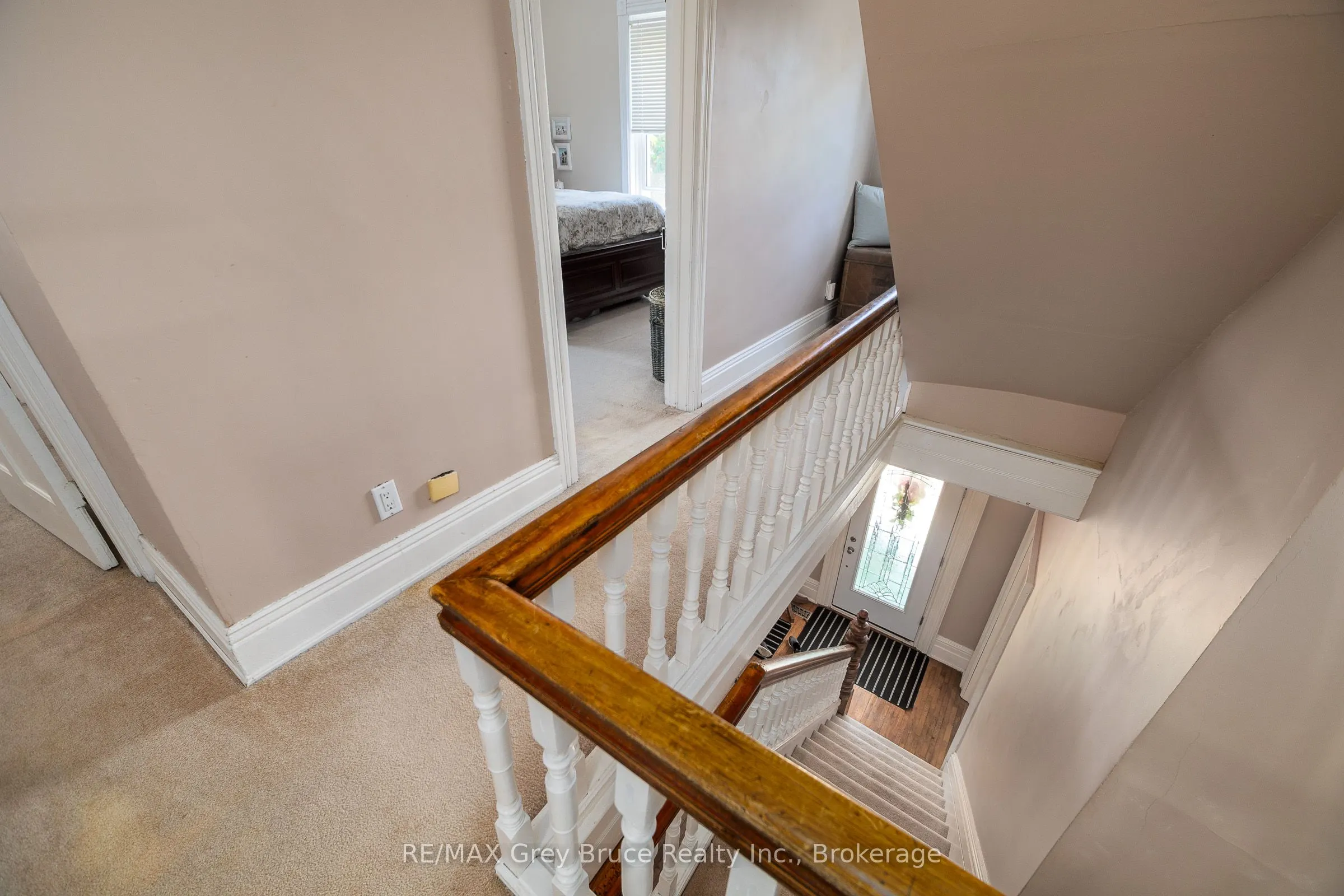 580 23rd Street W