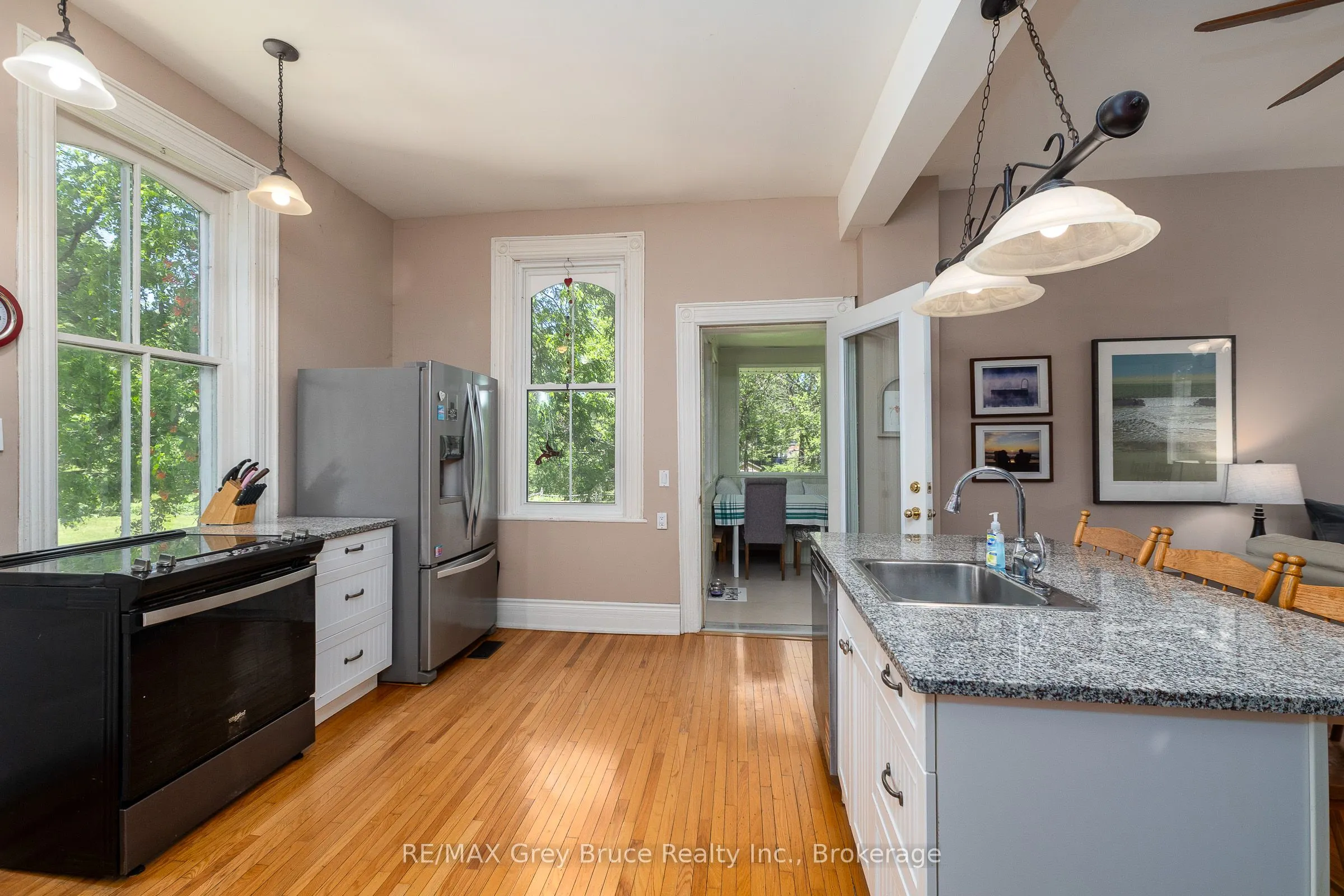 580 23rd Street W