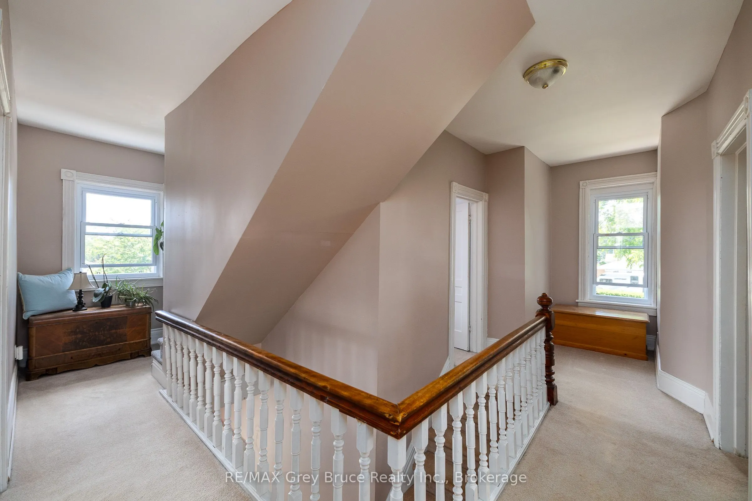 580 23rd Street W