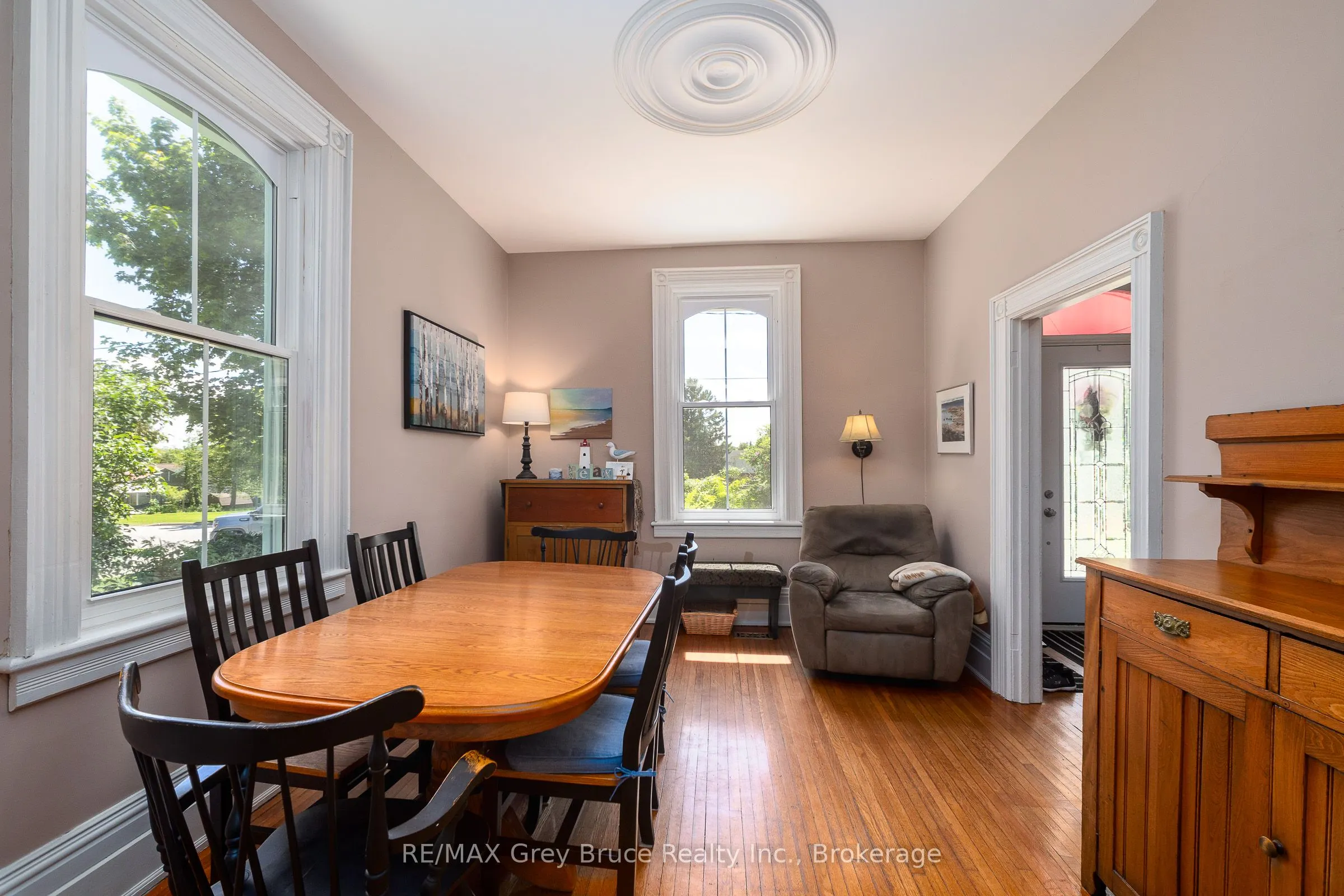 580 23rd Street W