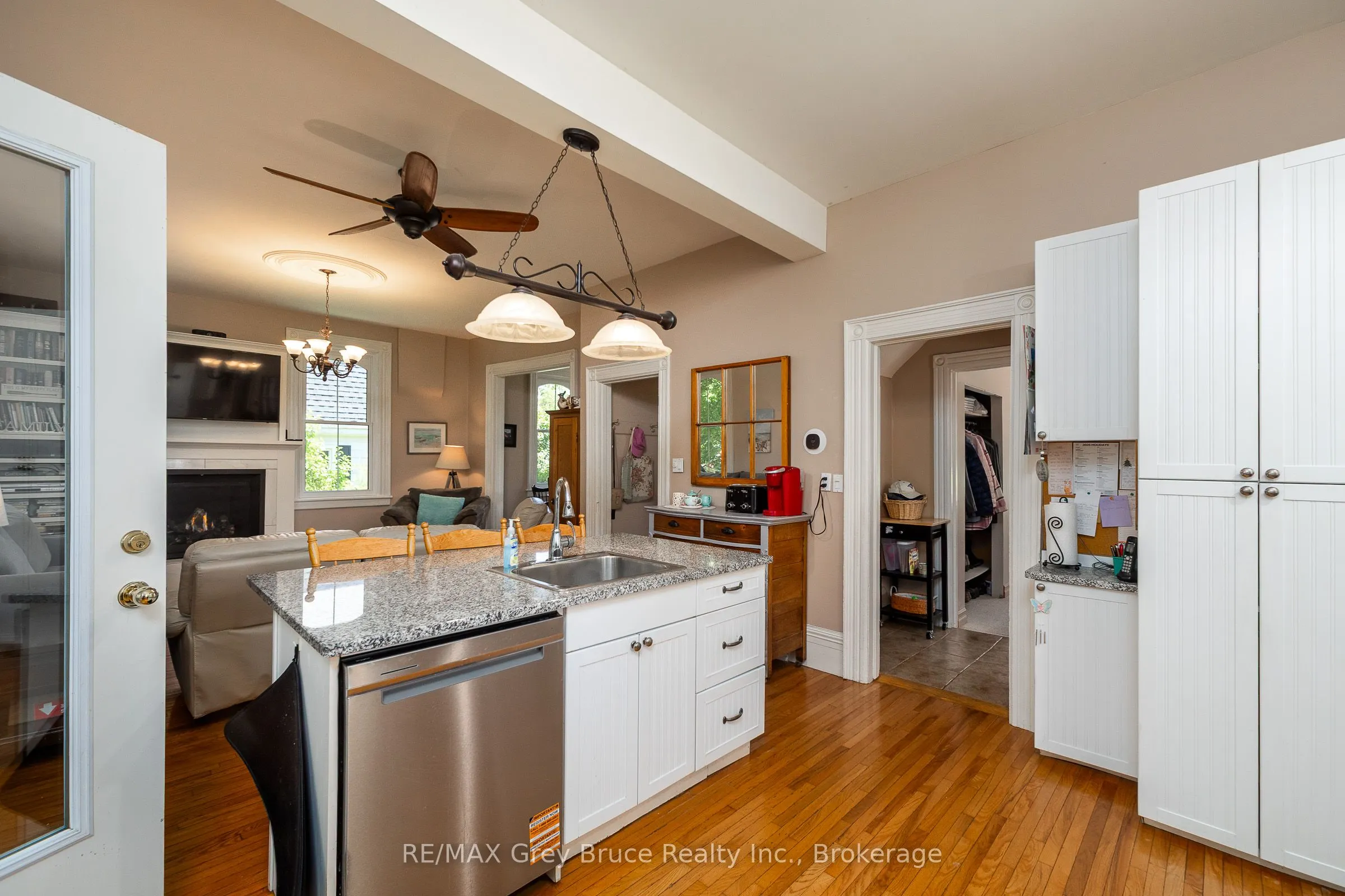 580 23rd Street W