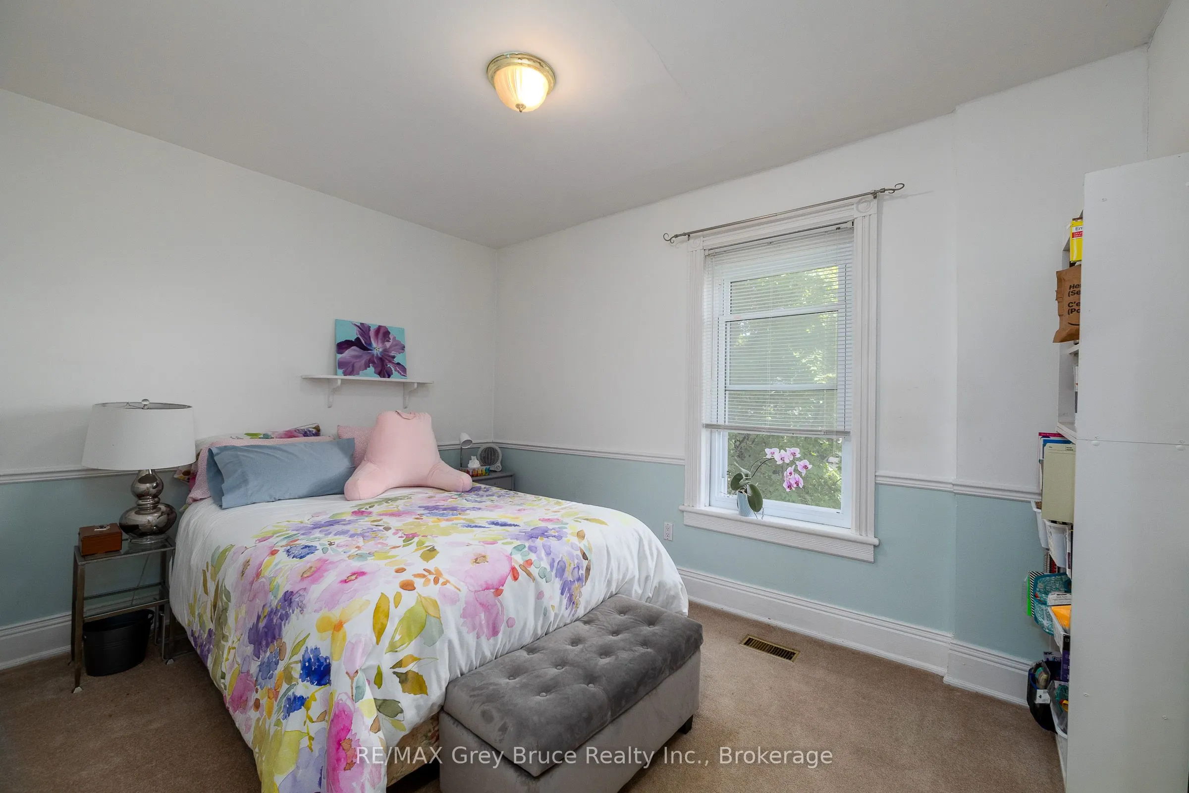 580 23rd Street W