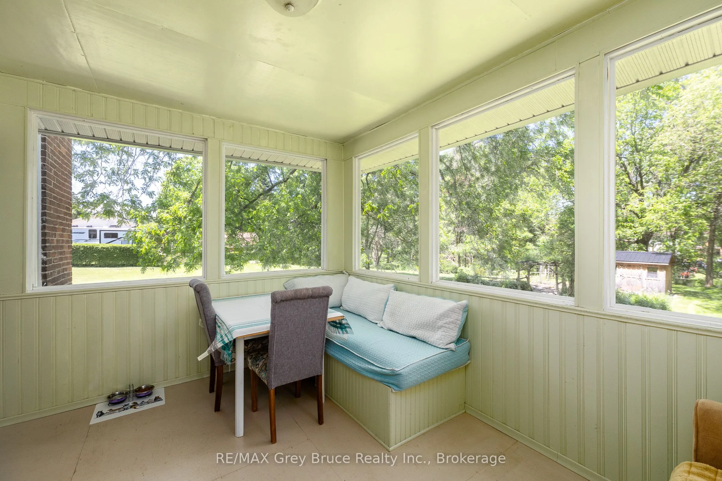 580 23rd Street W