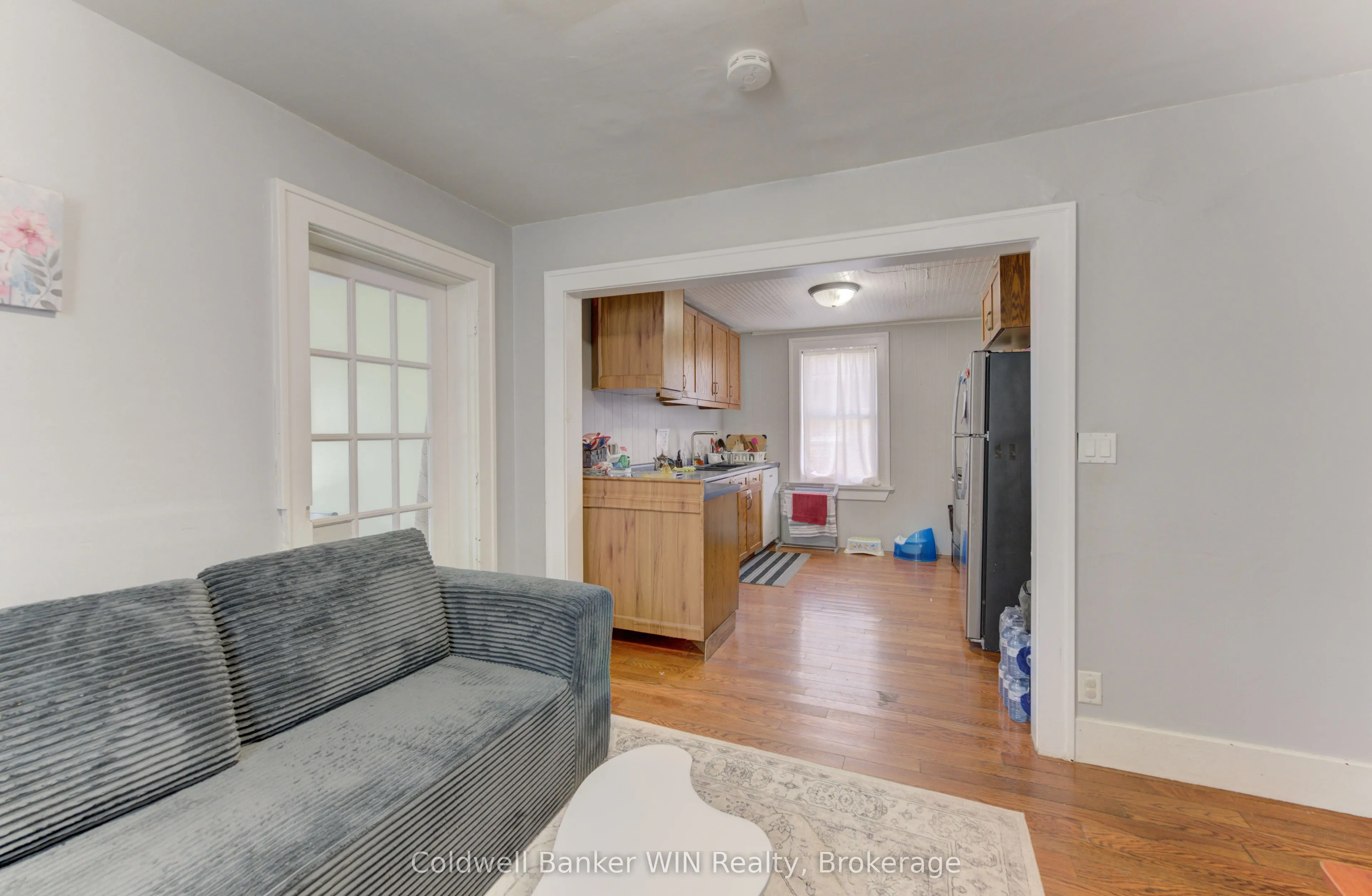 160 Queen Street E