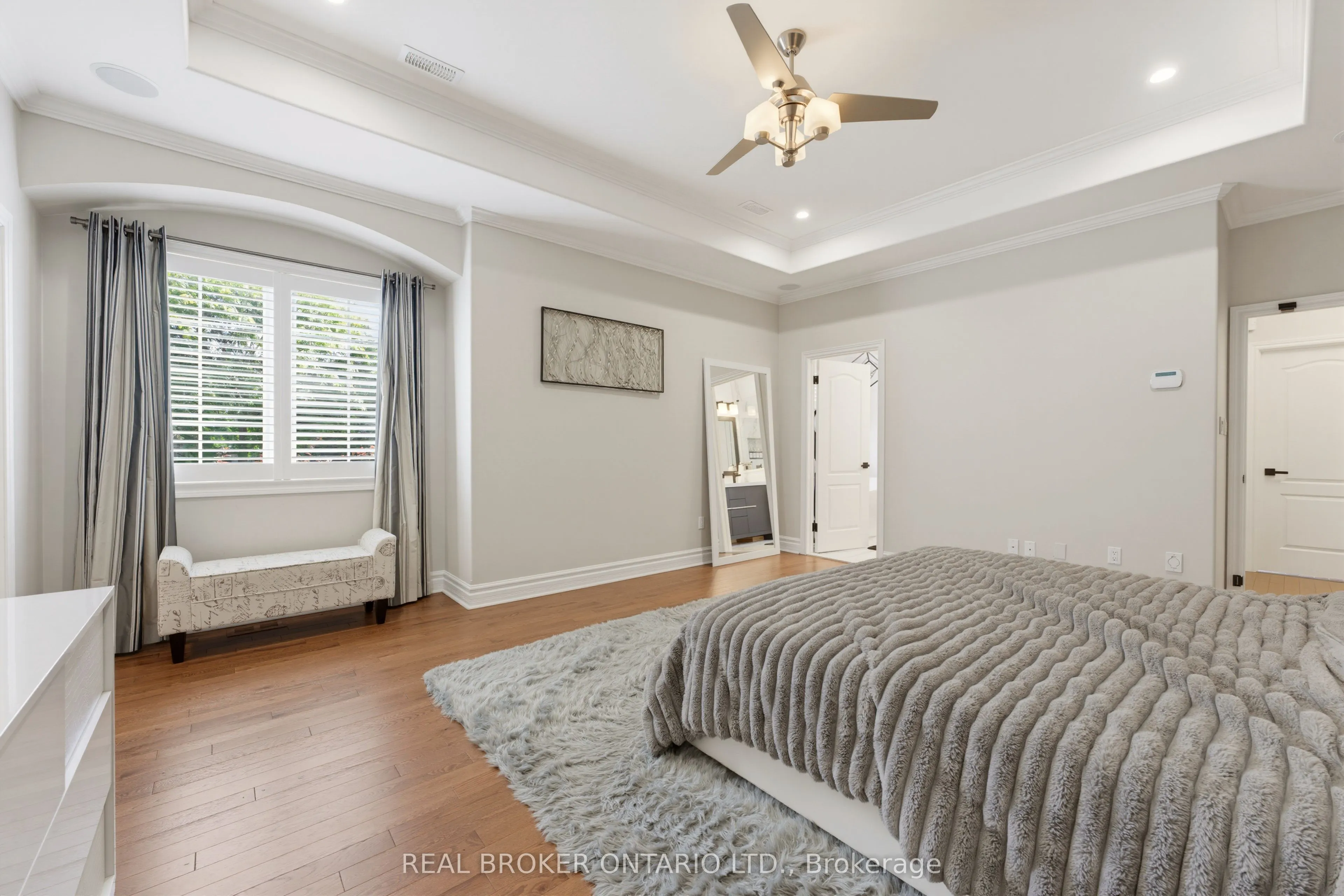 70 Deer Ridge Crescent