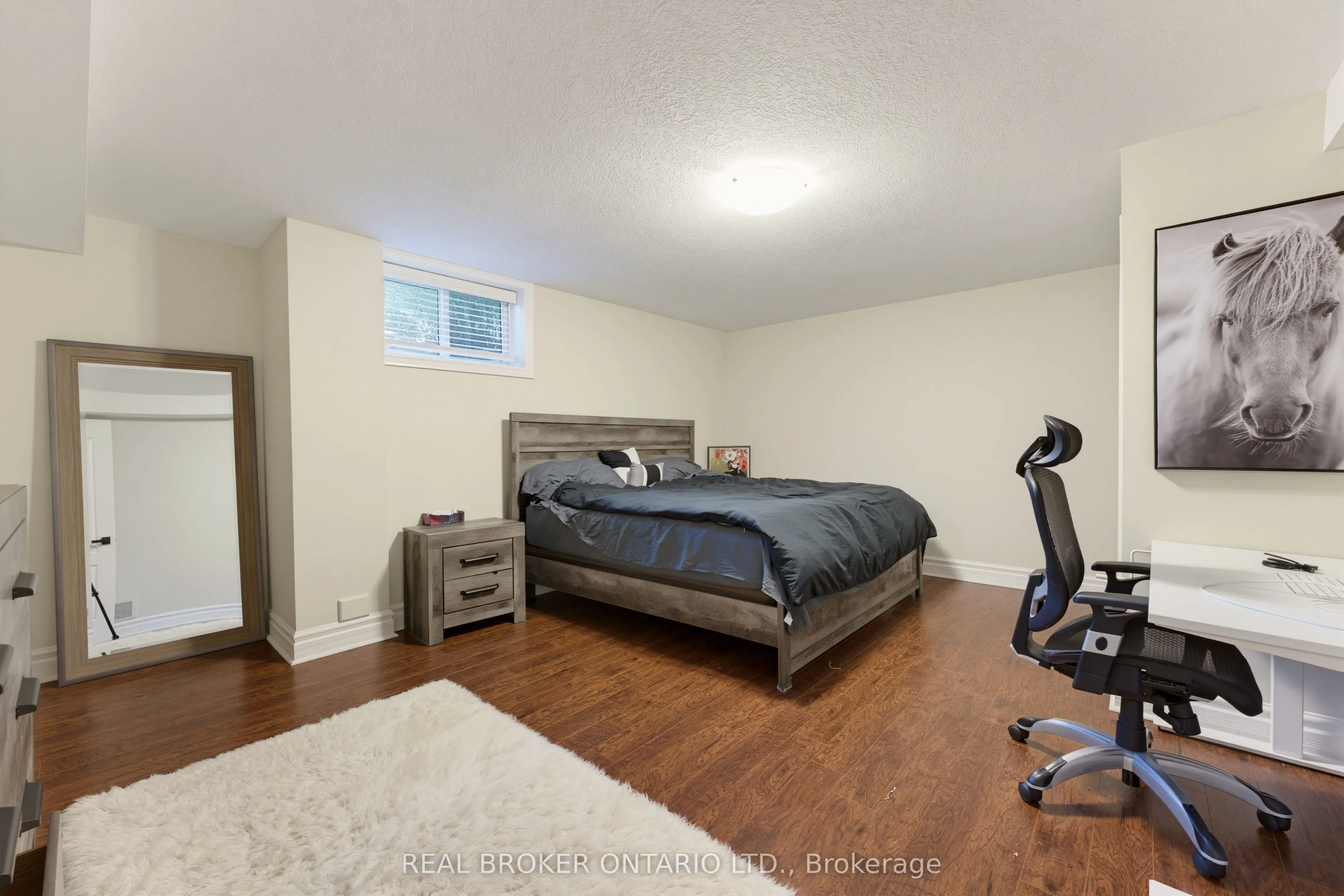70 Deer Ridge Crescent