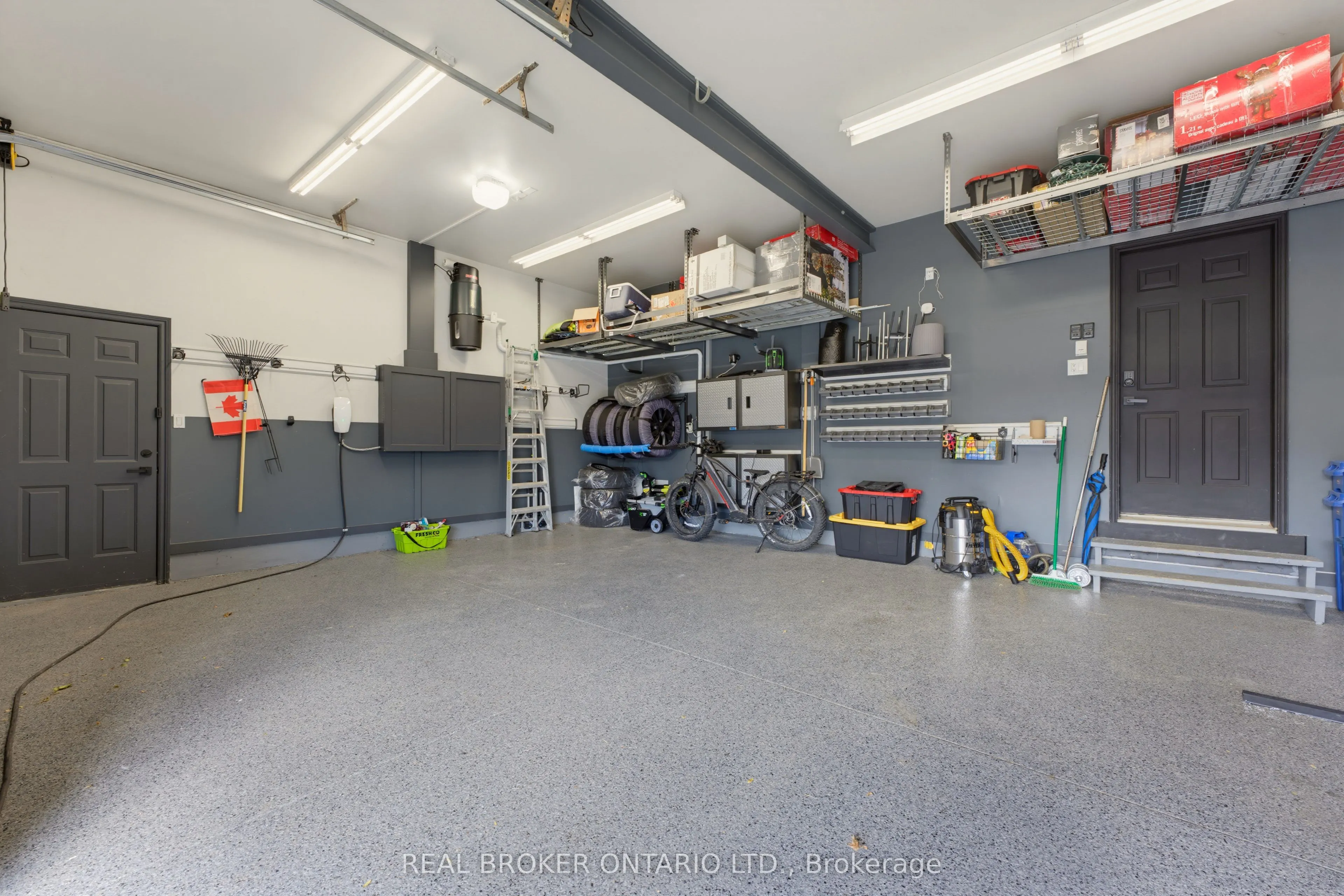 70 Deer Ridge Crescent