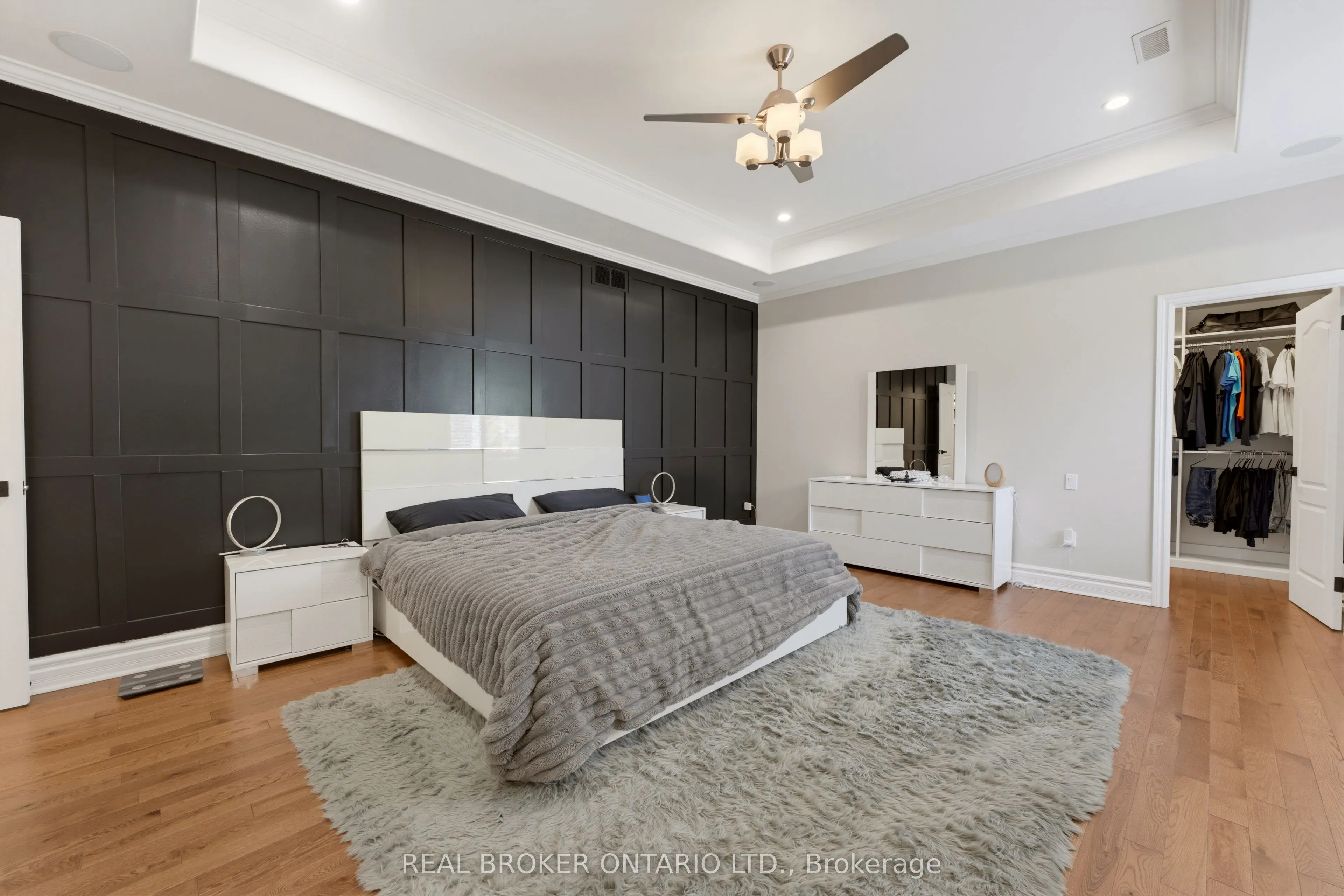 70 Deer Ridge Crescent
