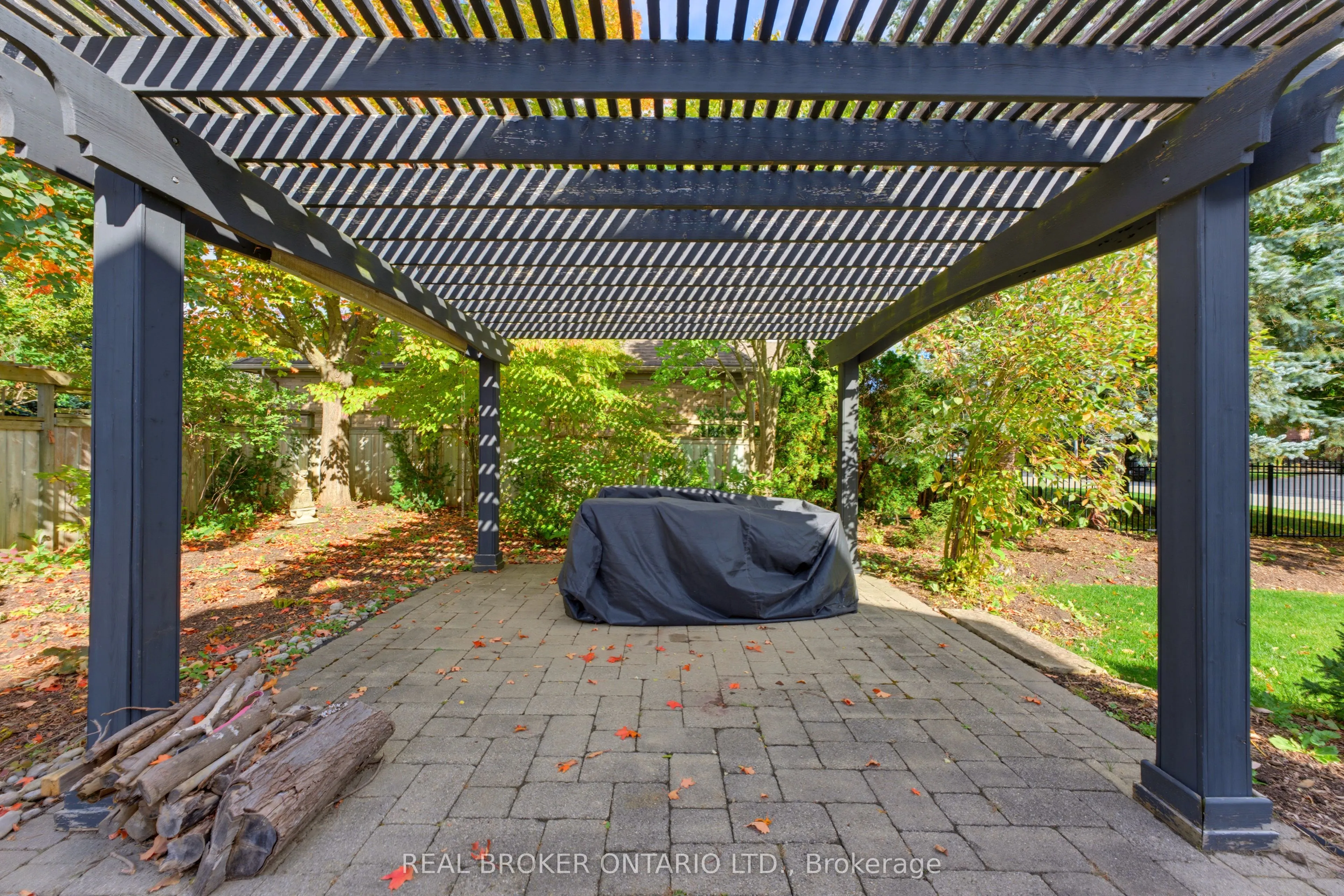 70 Deer Ridge Crescent