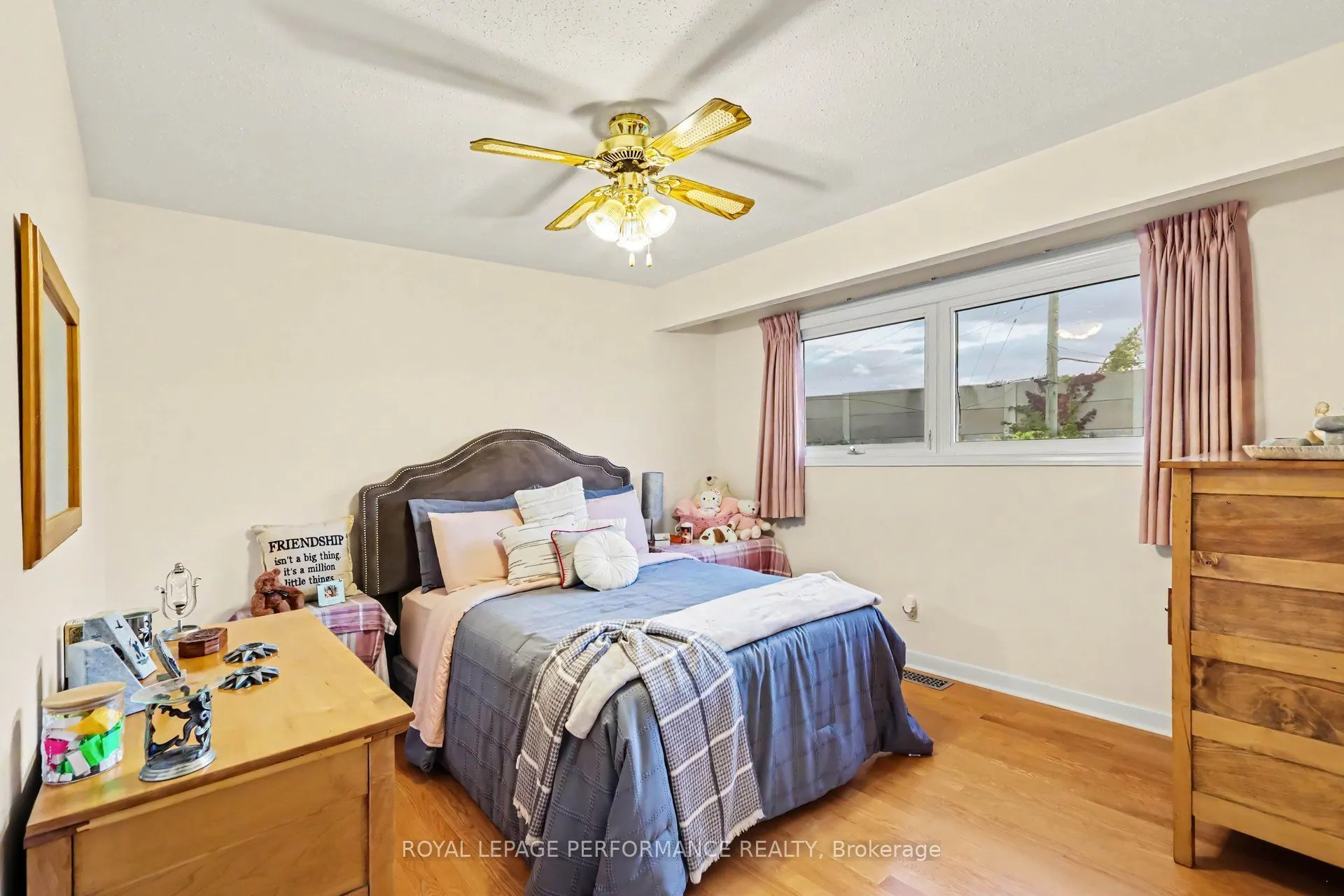 21 Pulford Crescent