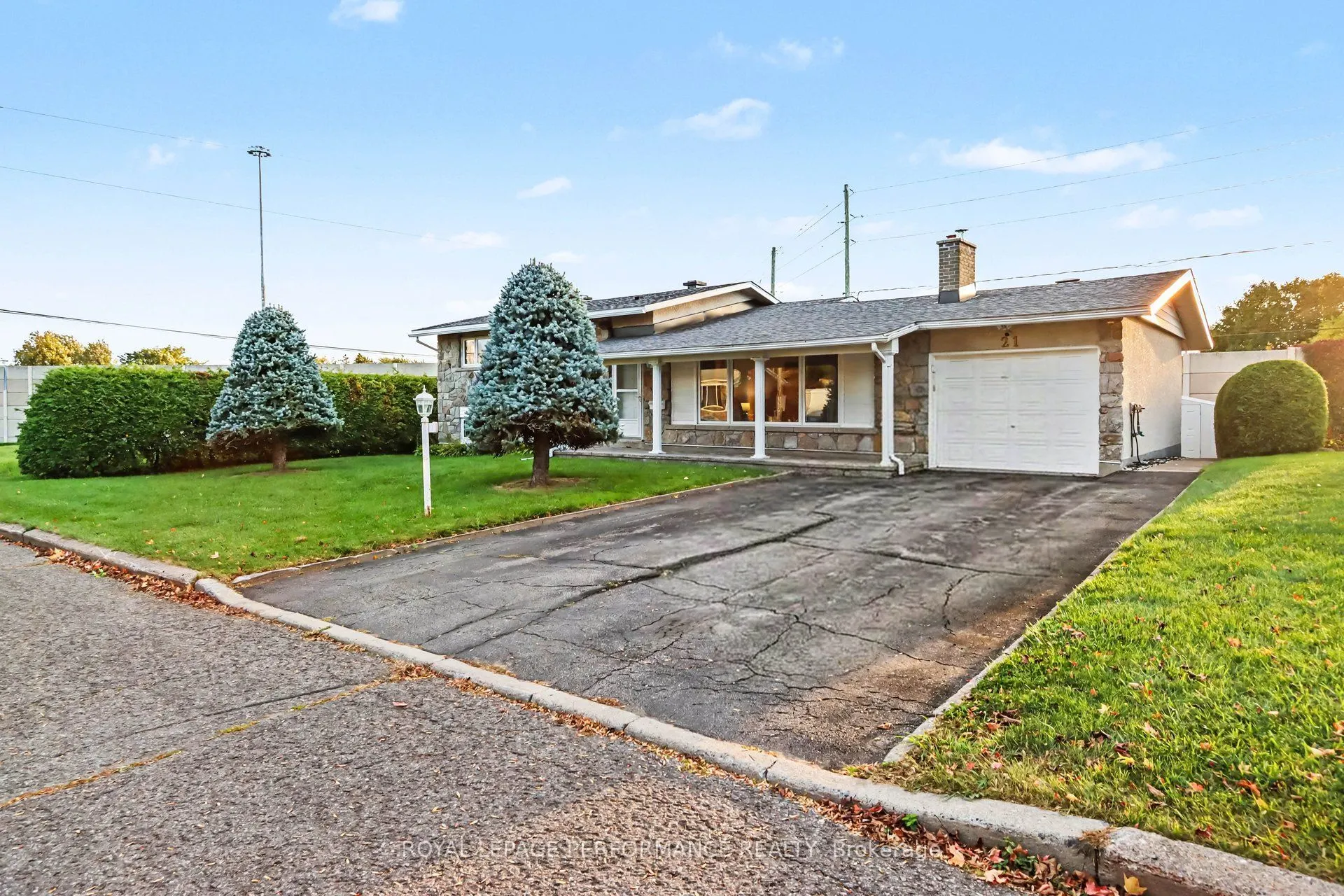 21 Pulford Crescent