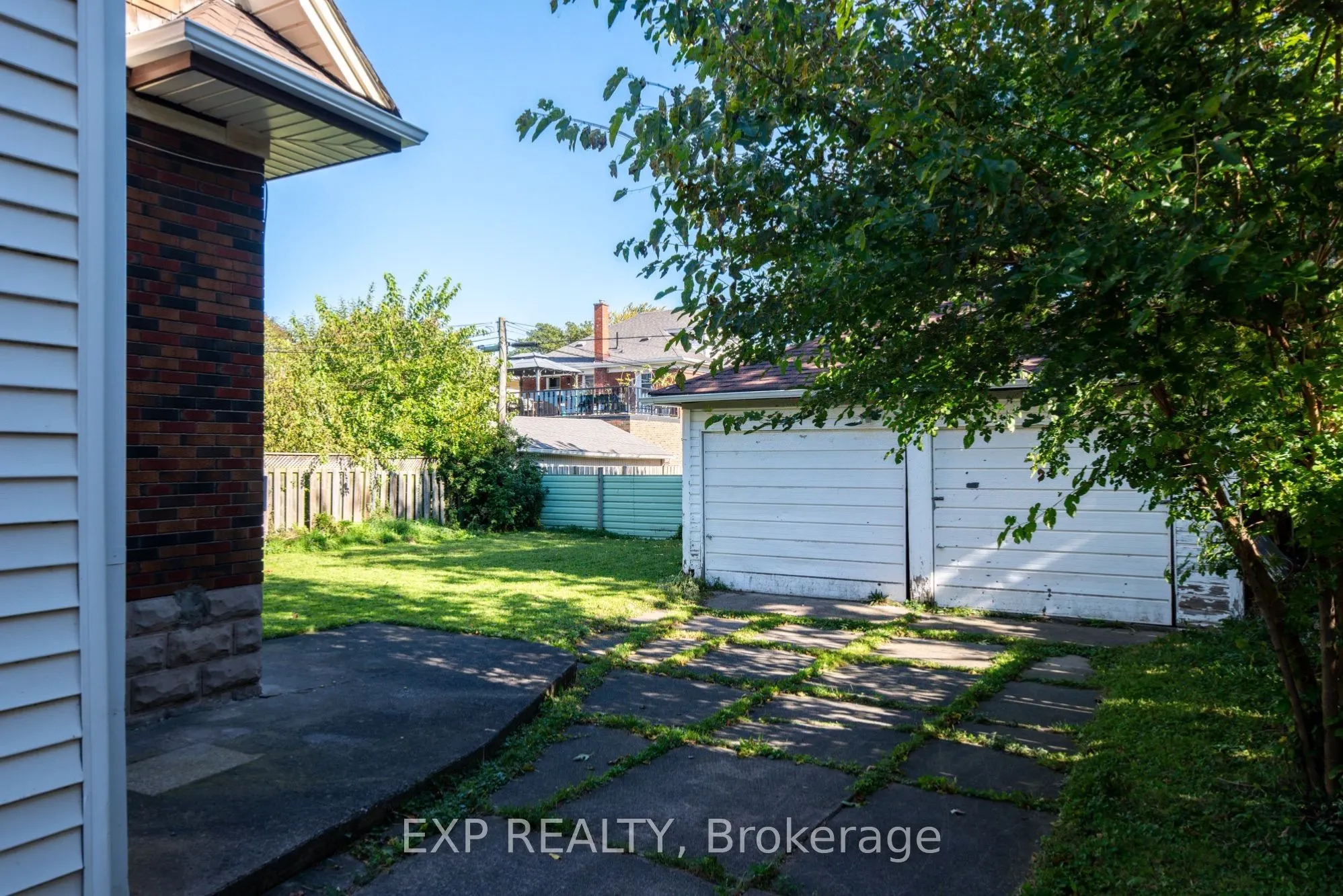 4613 Ryerson Crescent
