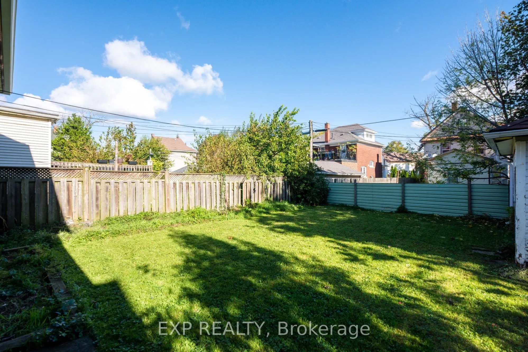 4613 Ryerson Crescent
