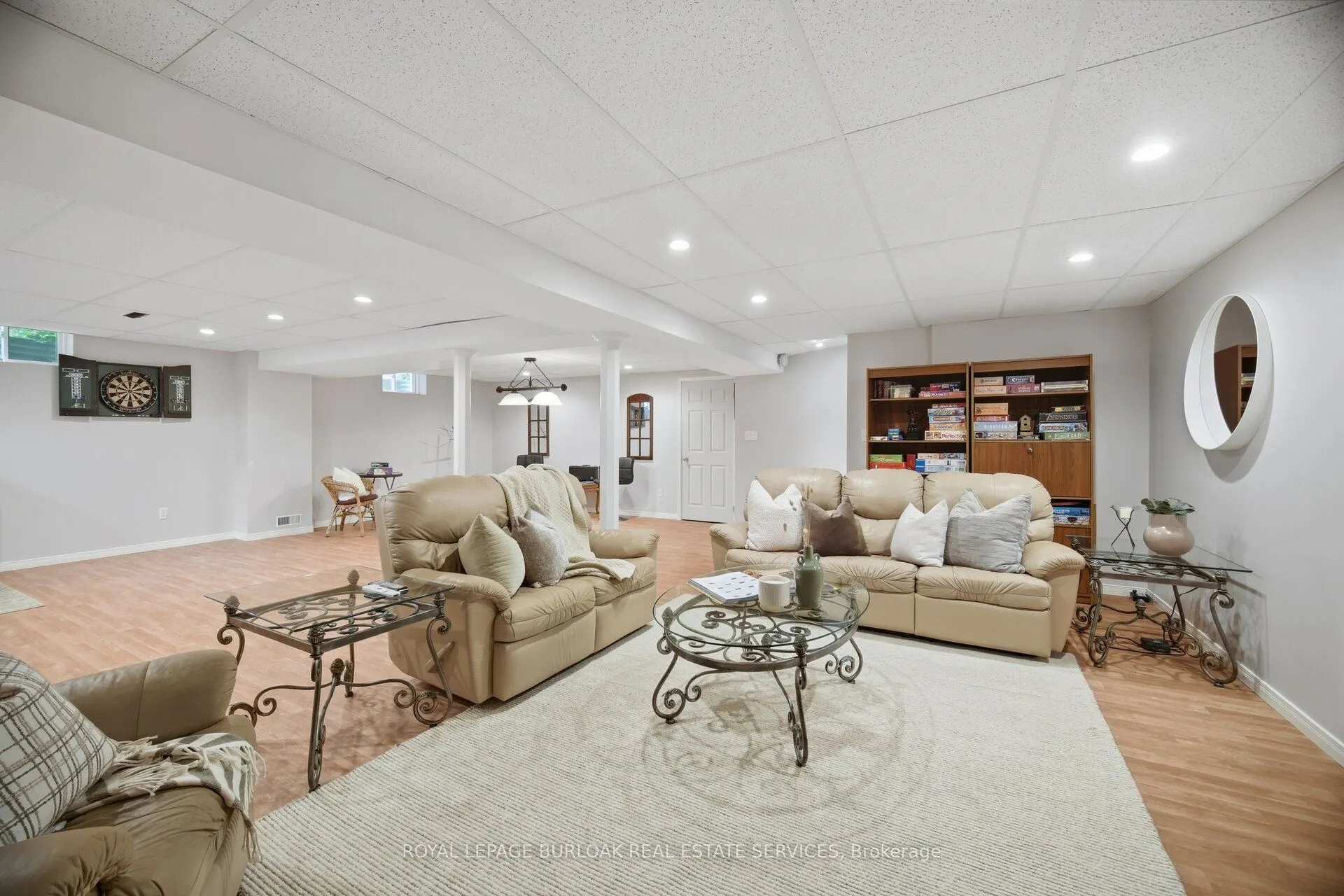 84 Meadowbank Drive