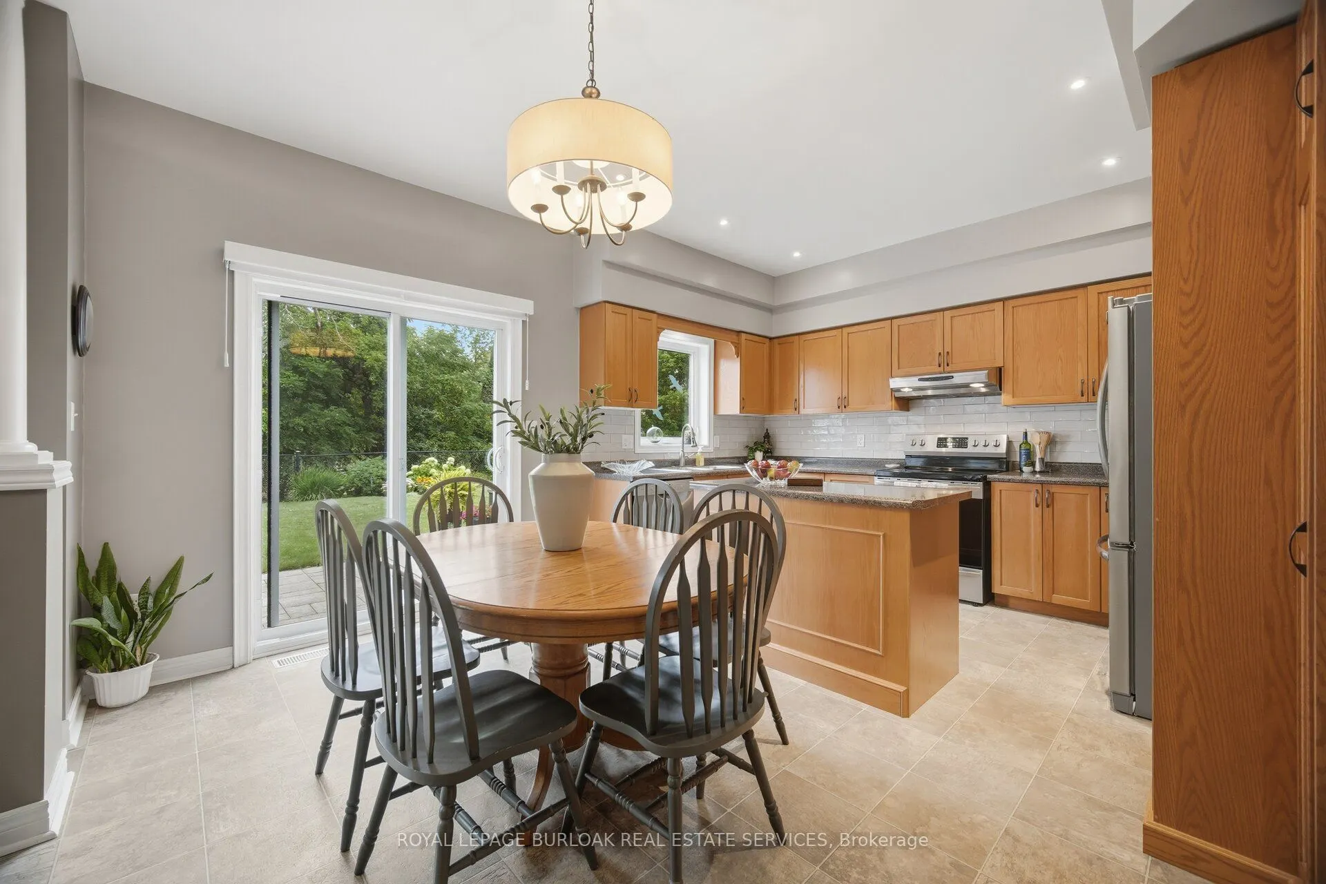 84 Meadowbank Drive
