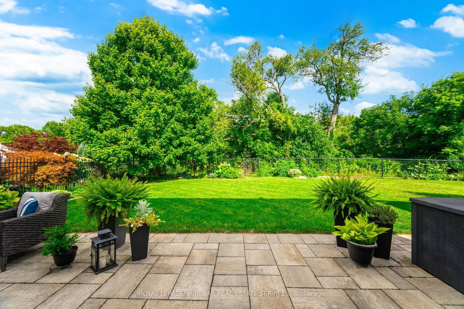 84 Meadowbank Drive