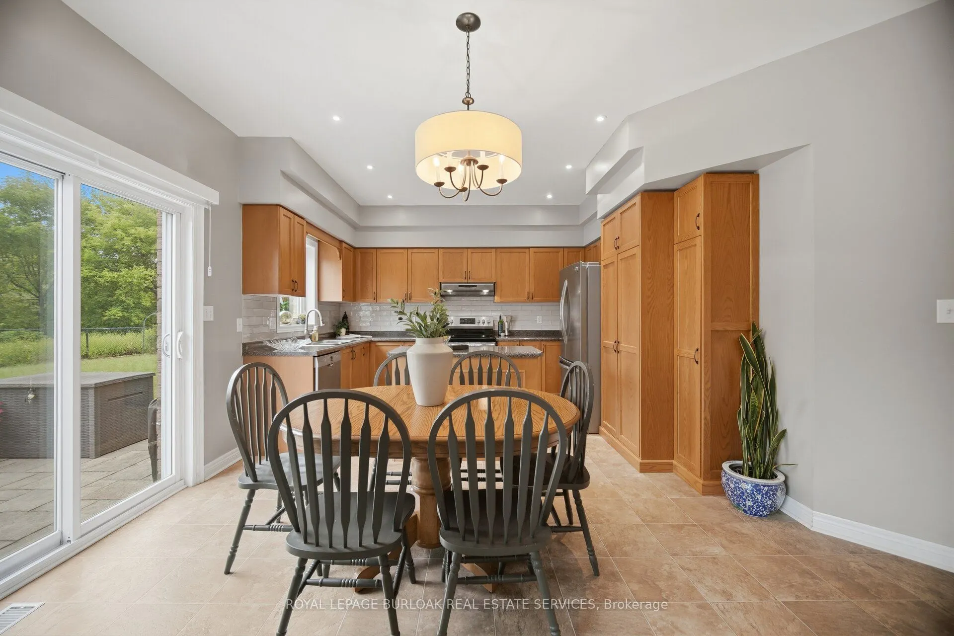 84 Meadowbank Drive