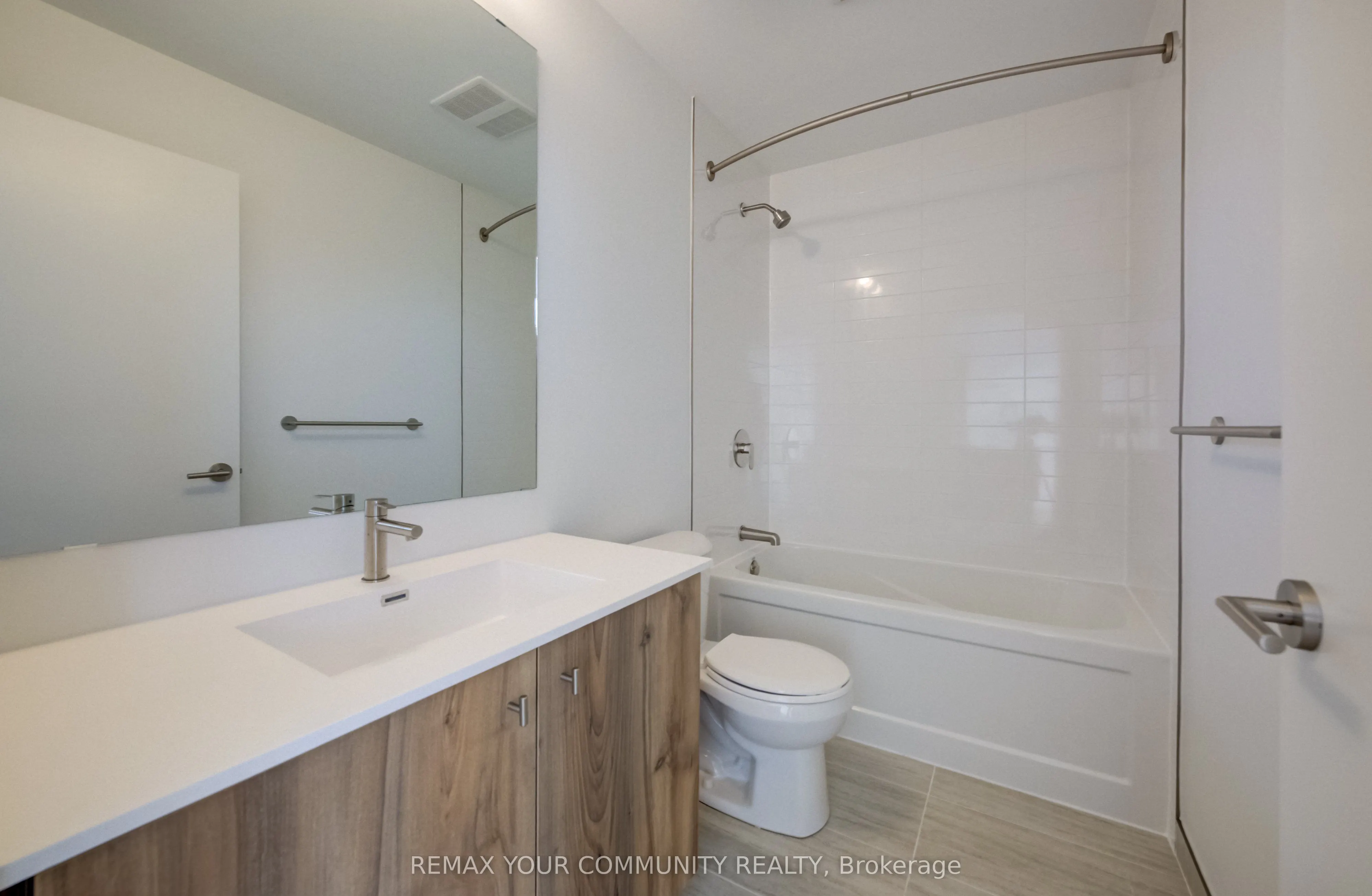 25 Wellington Street #3404