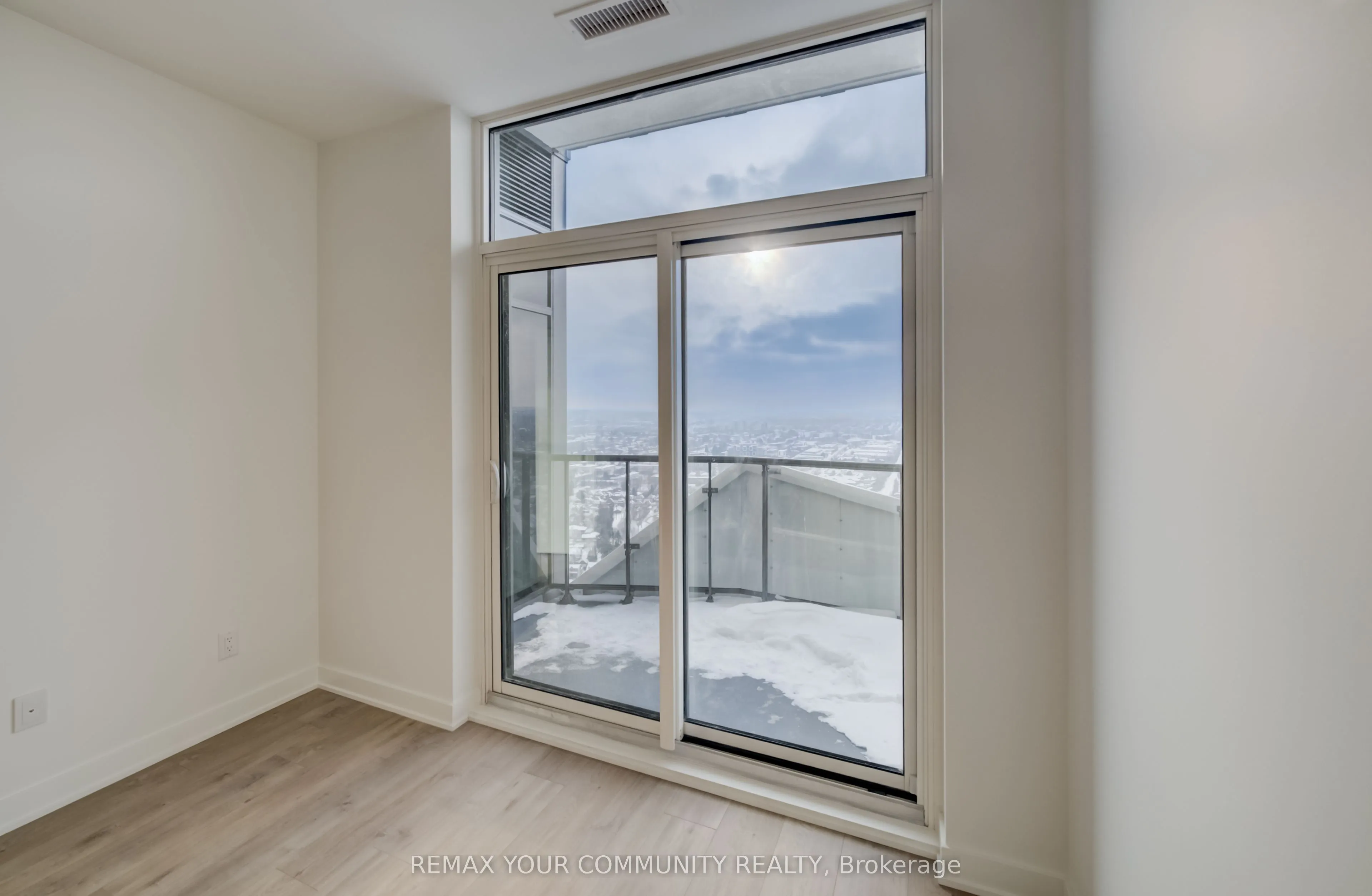 25 Wellington Street #3404