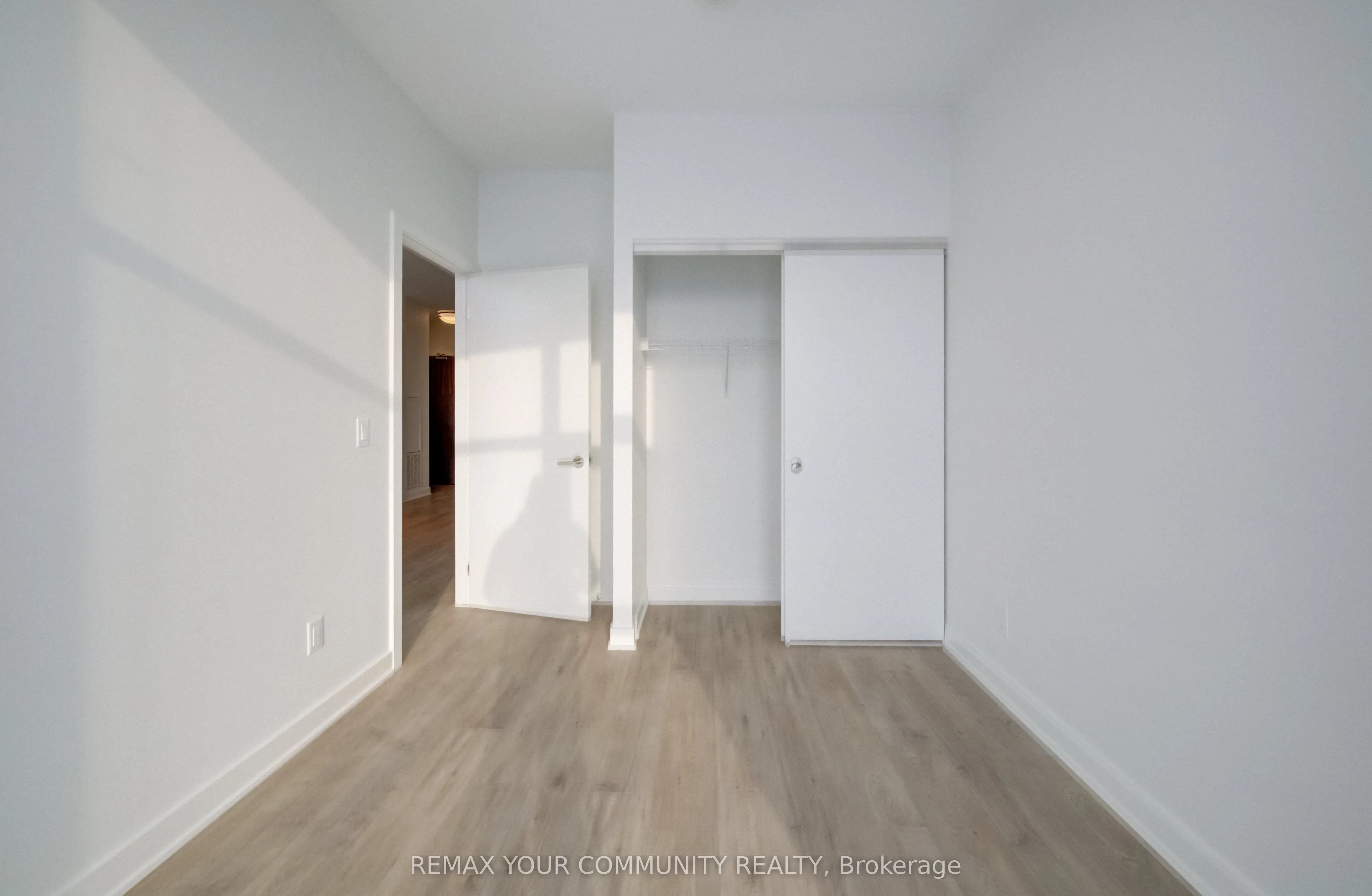 25 Wellington Street #3404