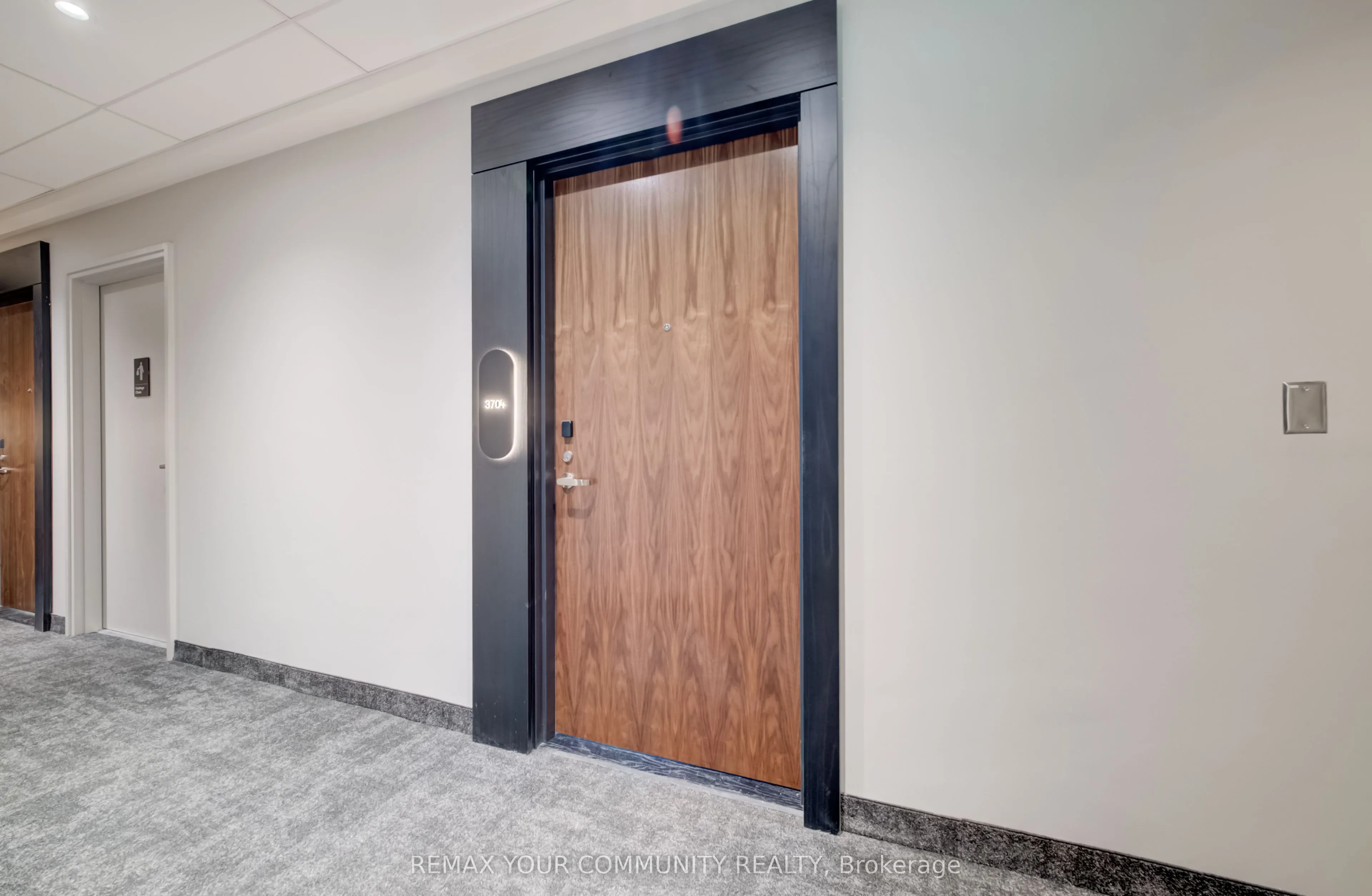 25 Wellington Street #3404