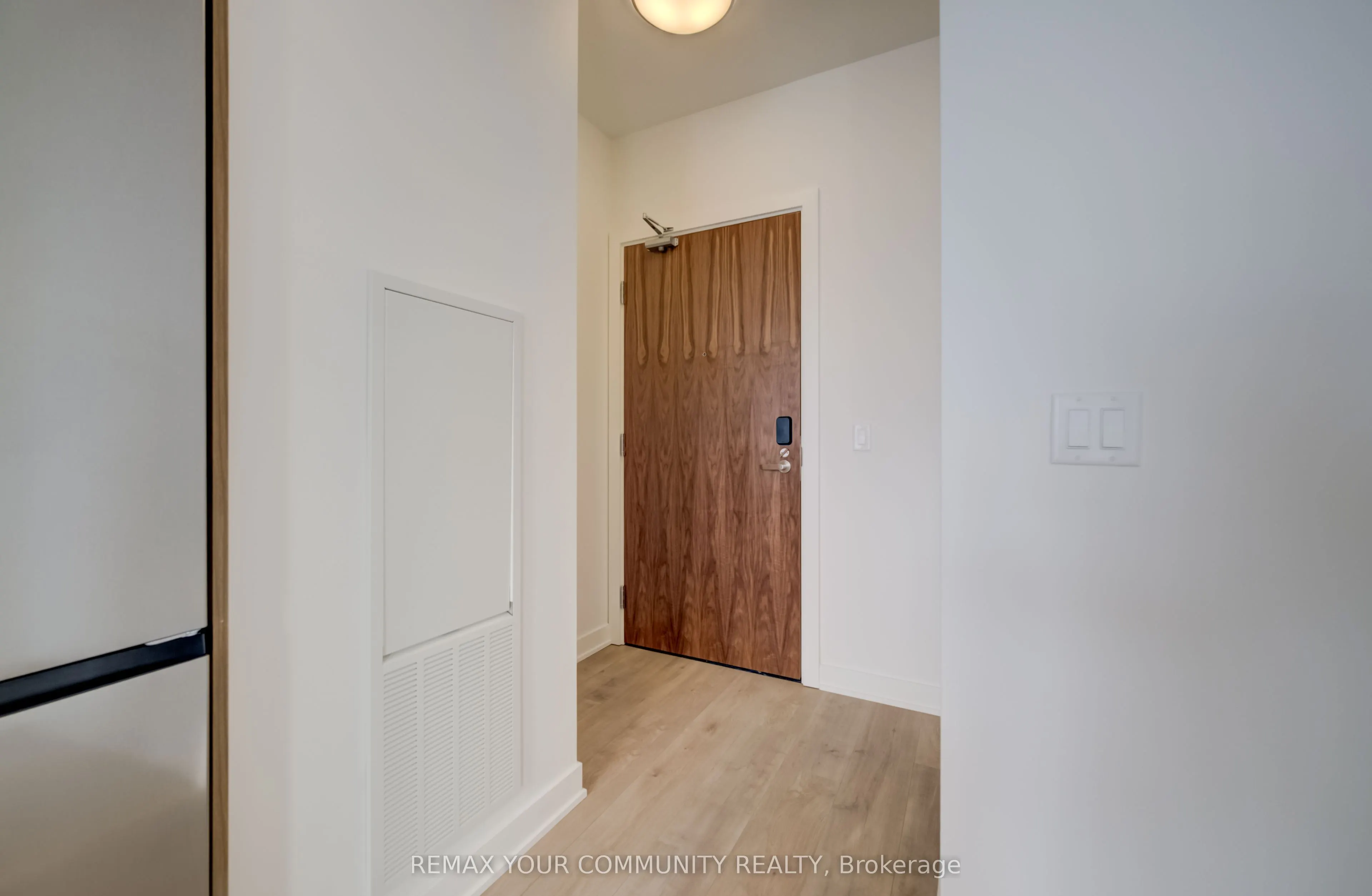 25 Wellington Street #3404