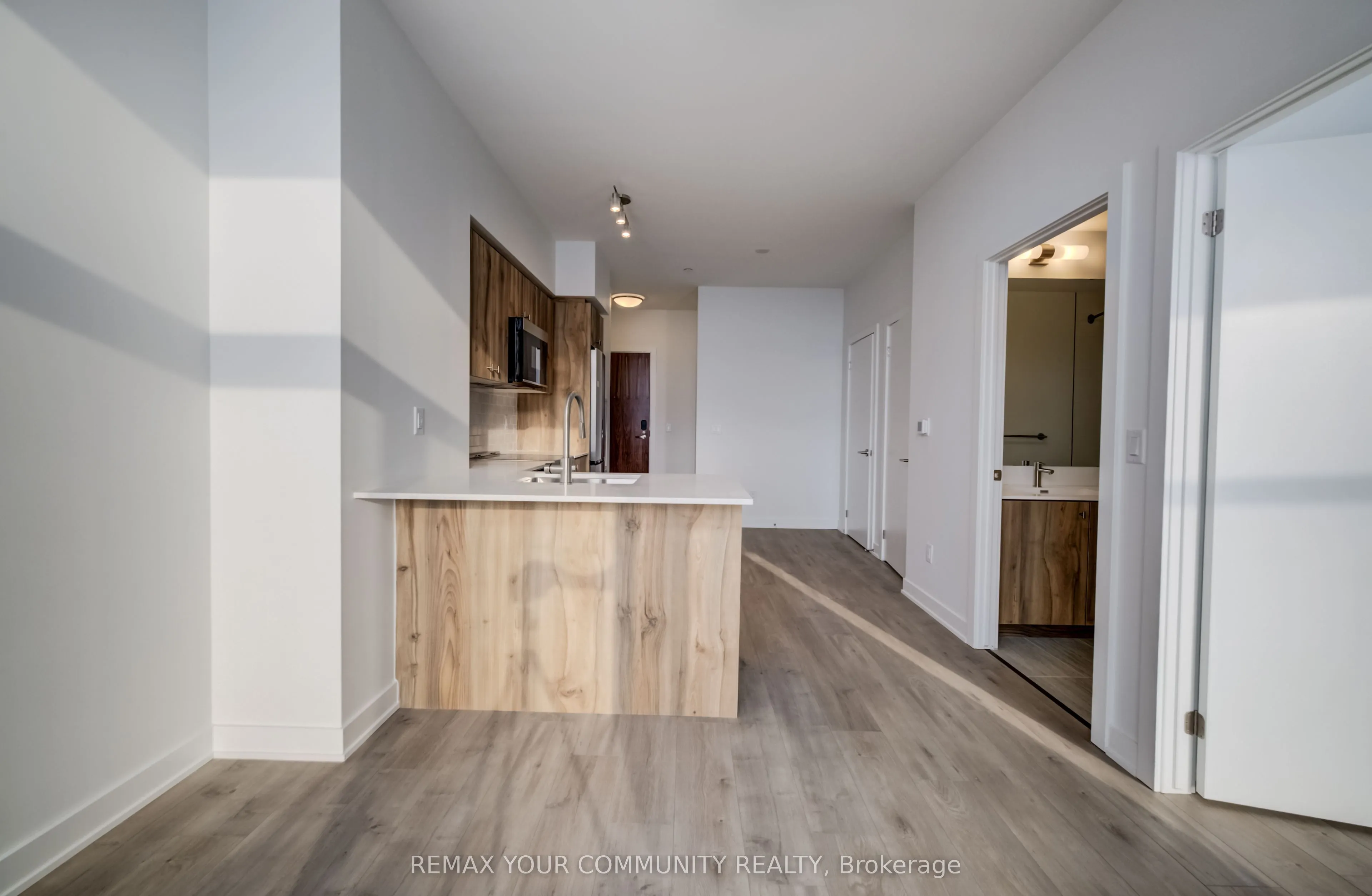 25 Wellington Street #3404