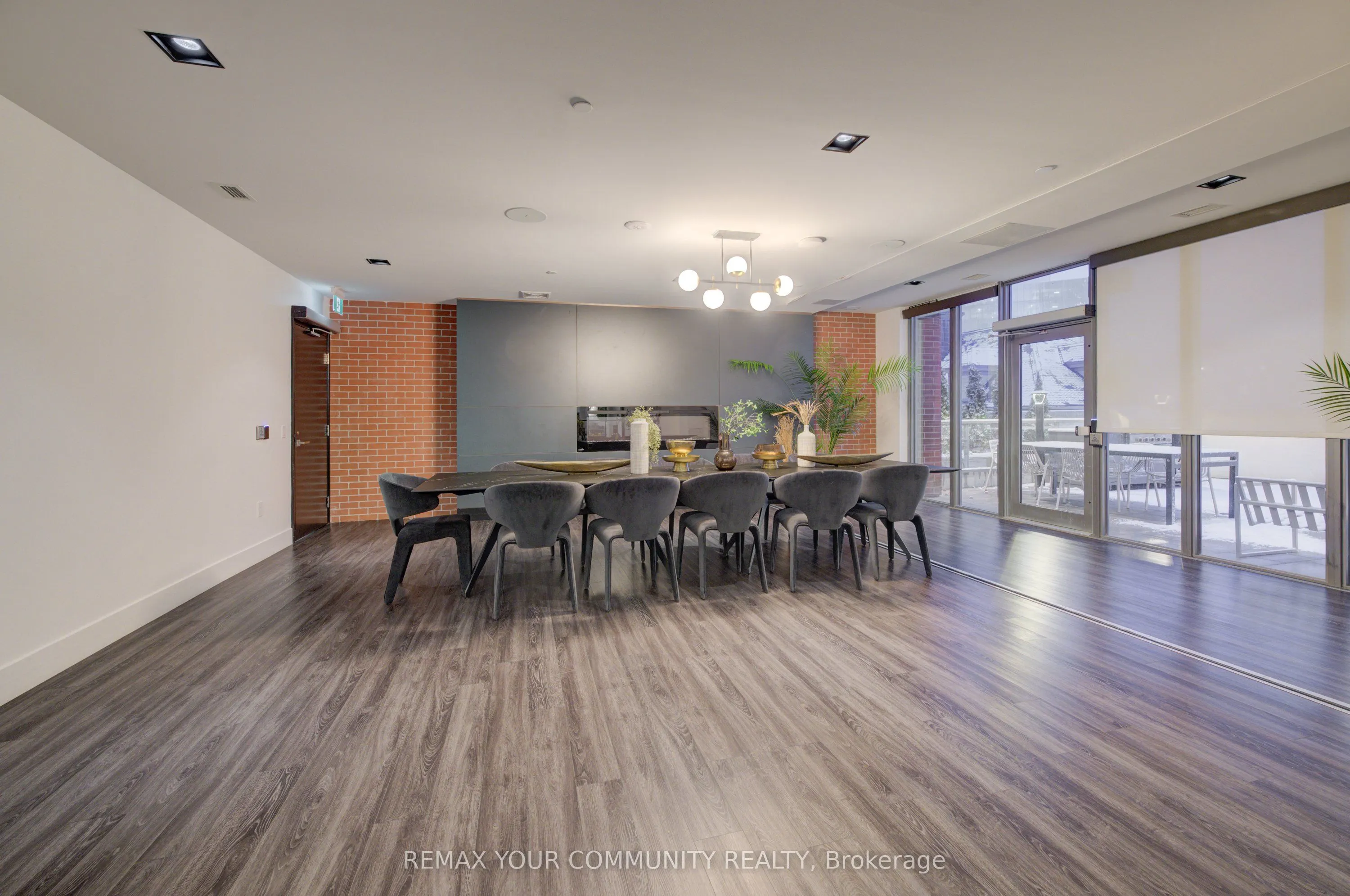 25 Wellington Street #3404