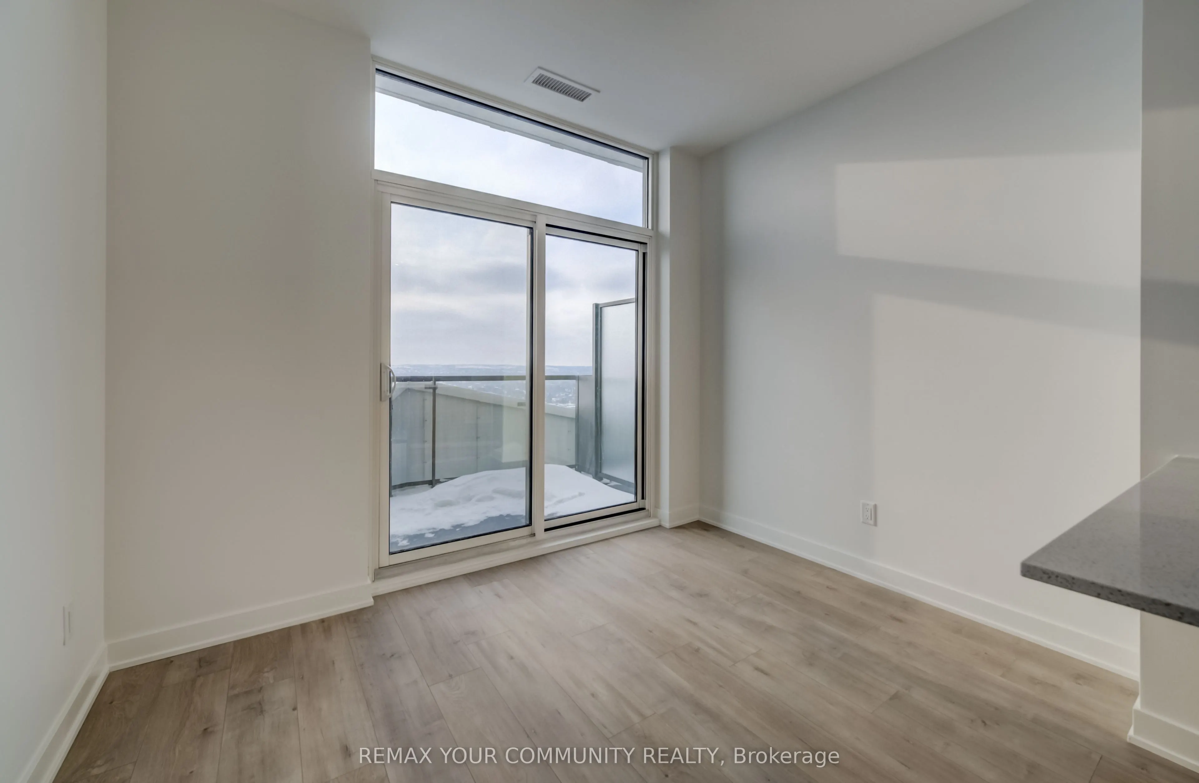 25 Wellington Street #3404