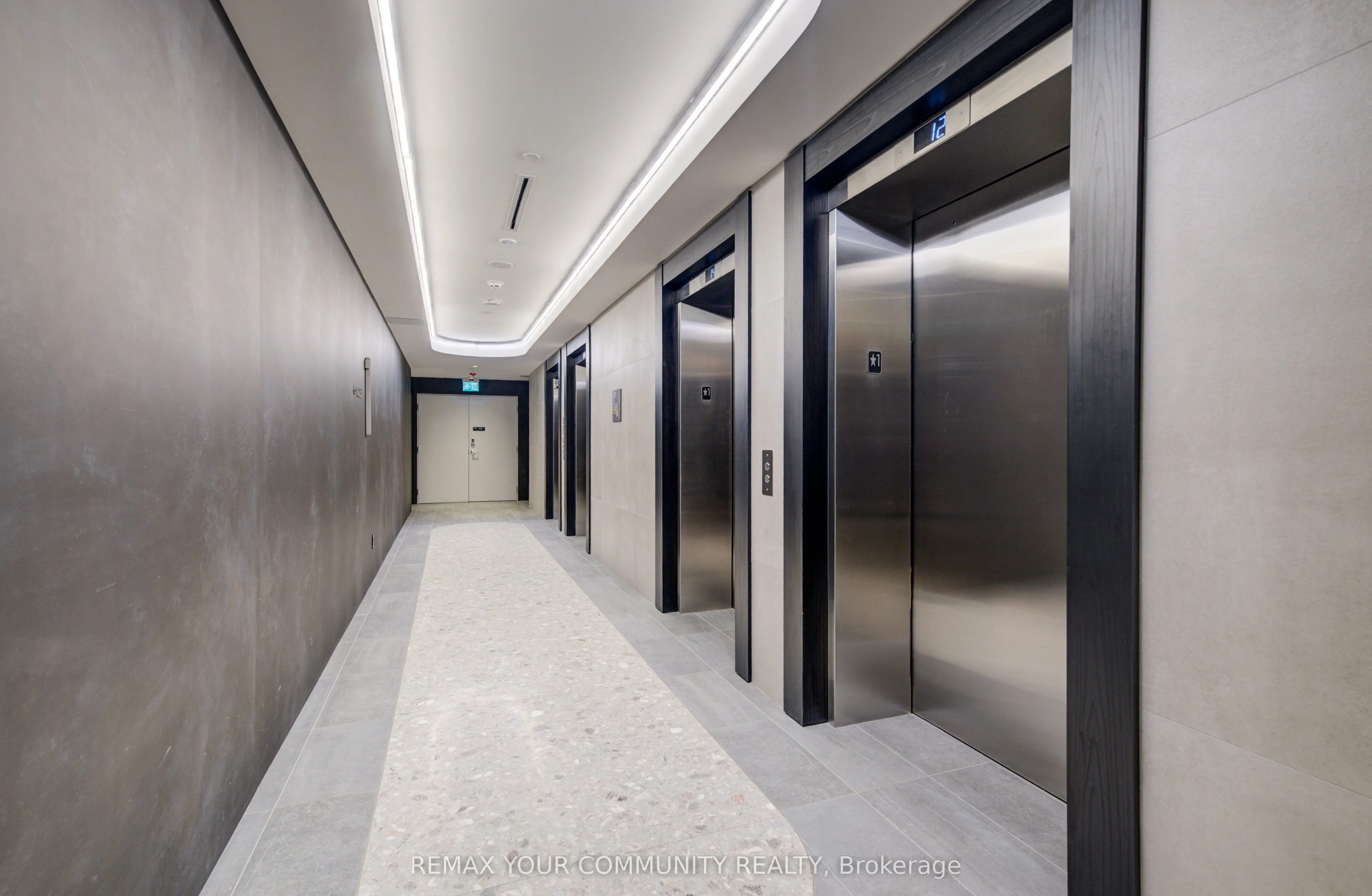 25 Wellington Street #3404