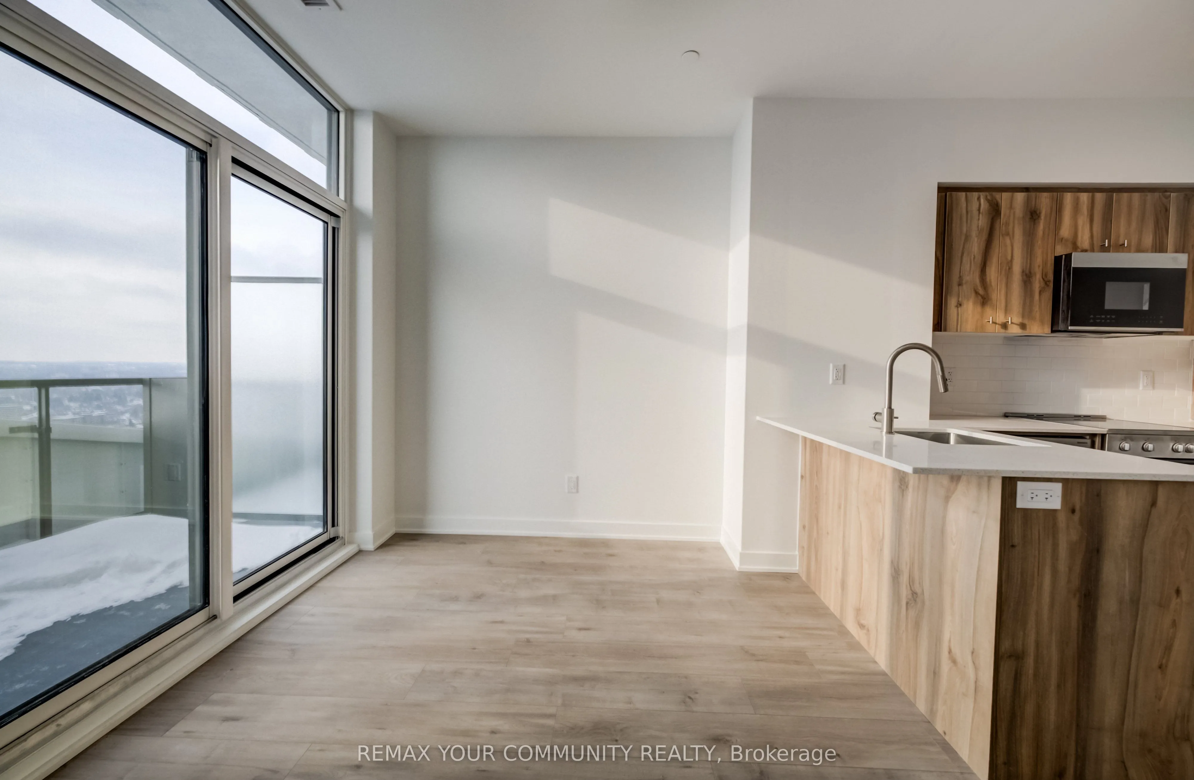 25 Wellington Street #3404