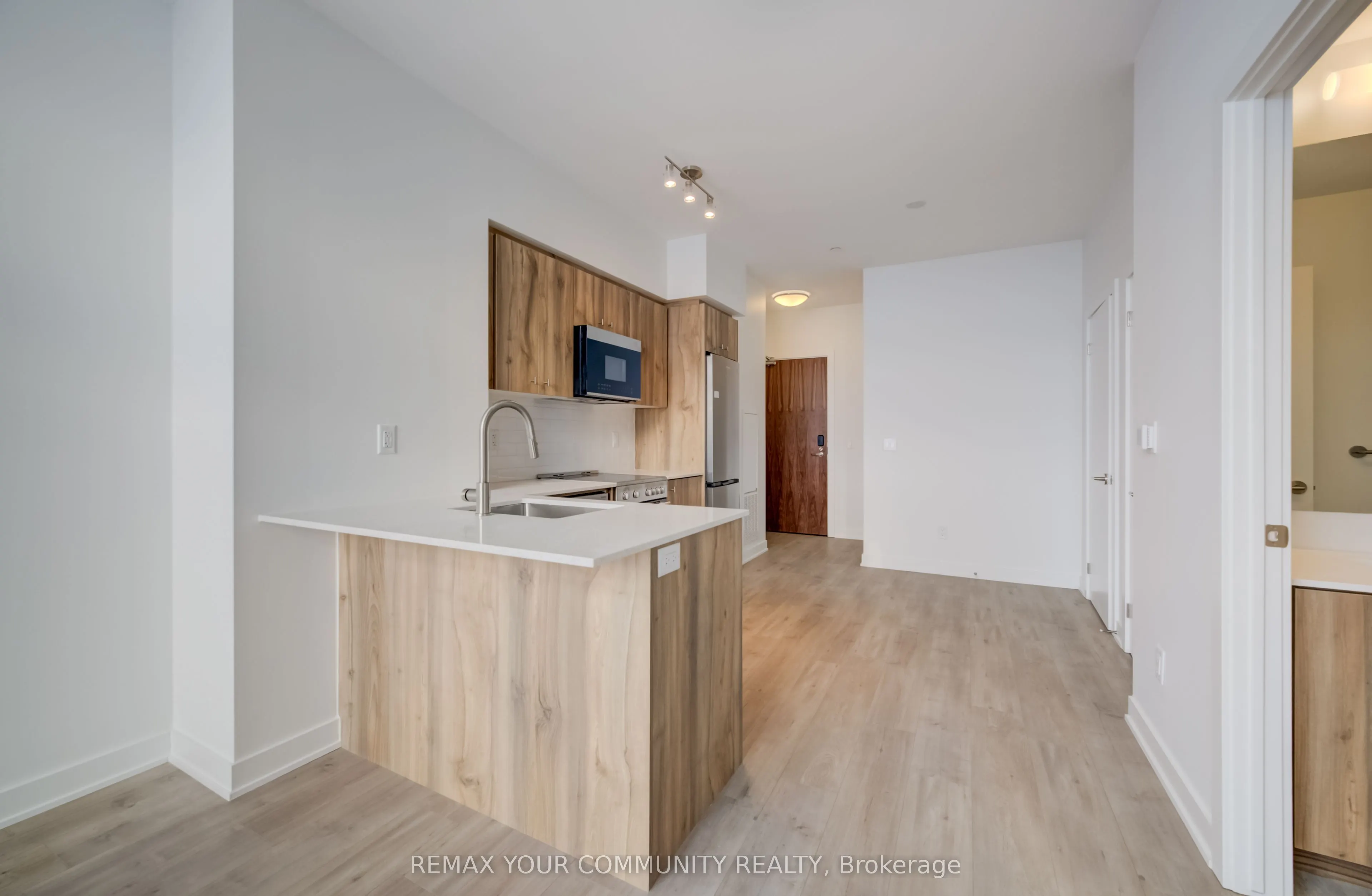 25 Wellington Street #3404