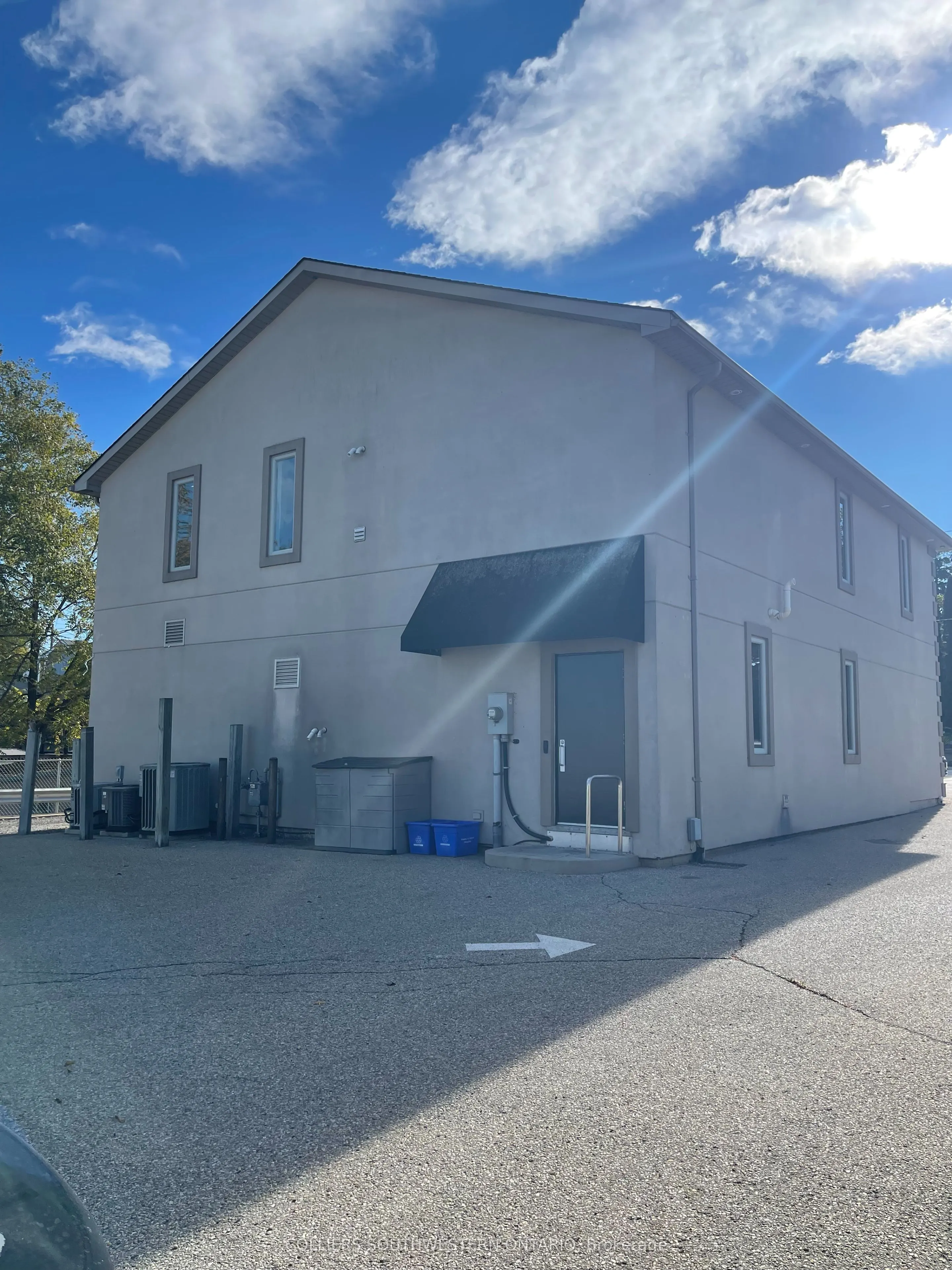 63 Charles Street E