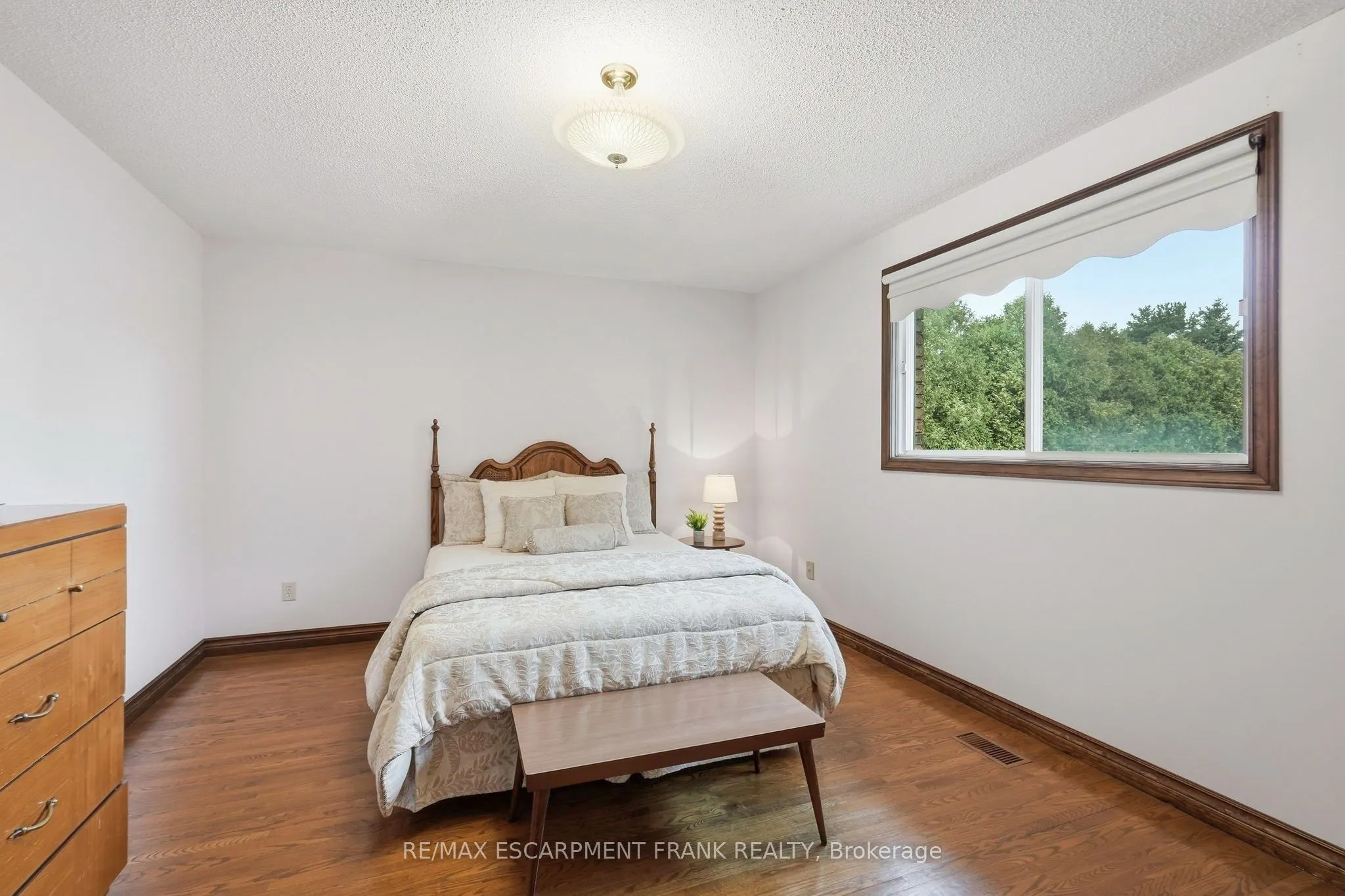 4 Nellida Crescent