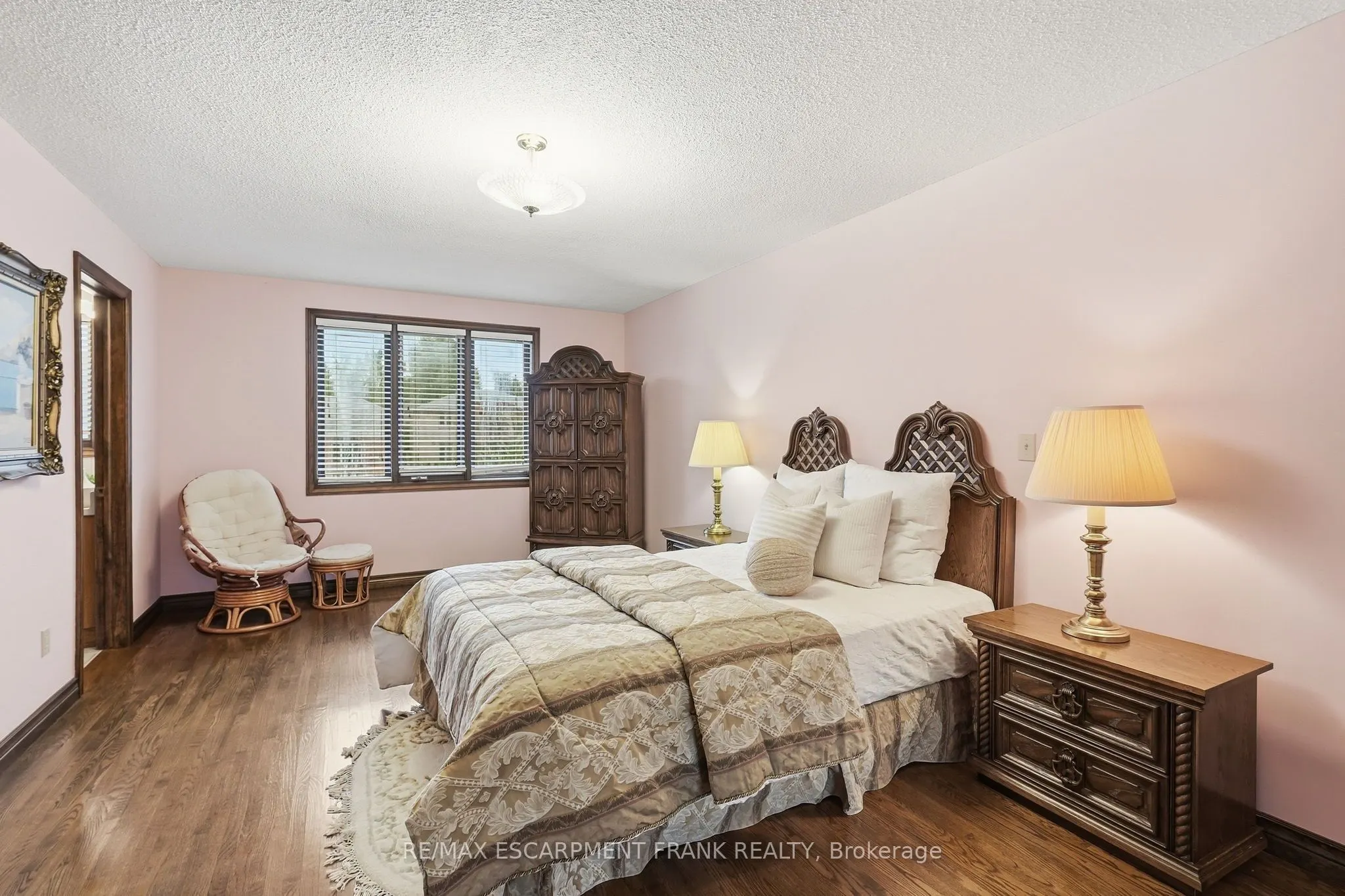 4 Nellida Crescent