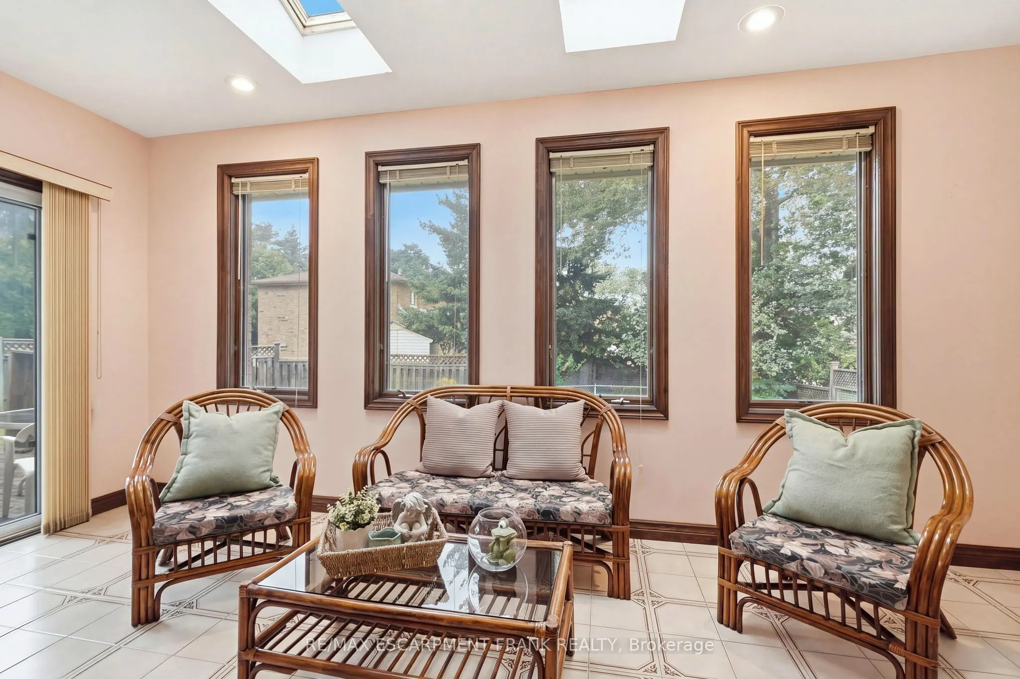 4 Nellida Crescent