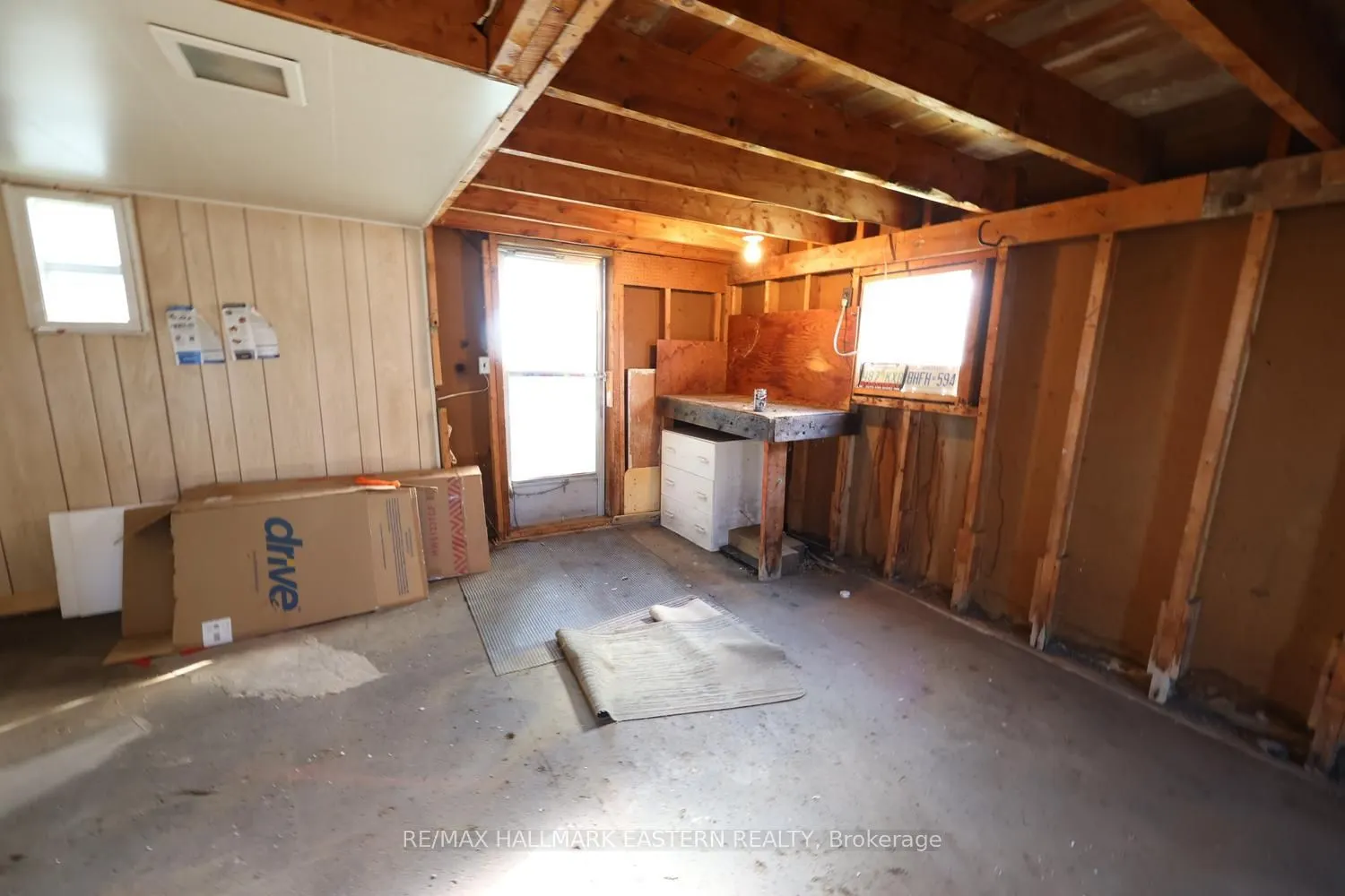161 River Street E