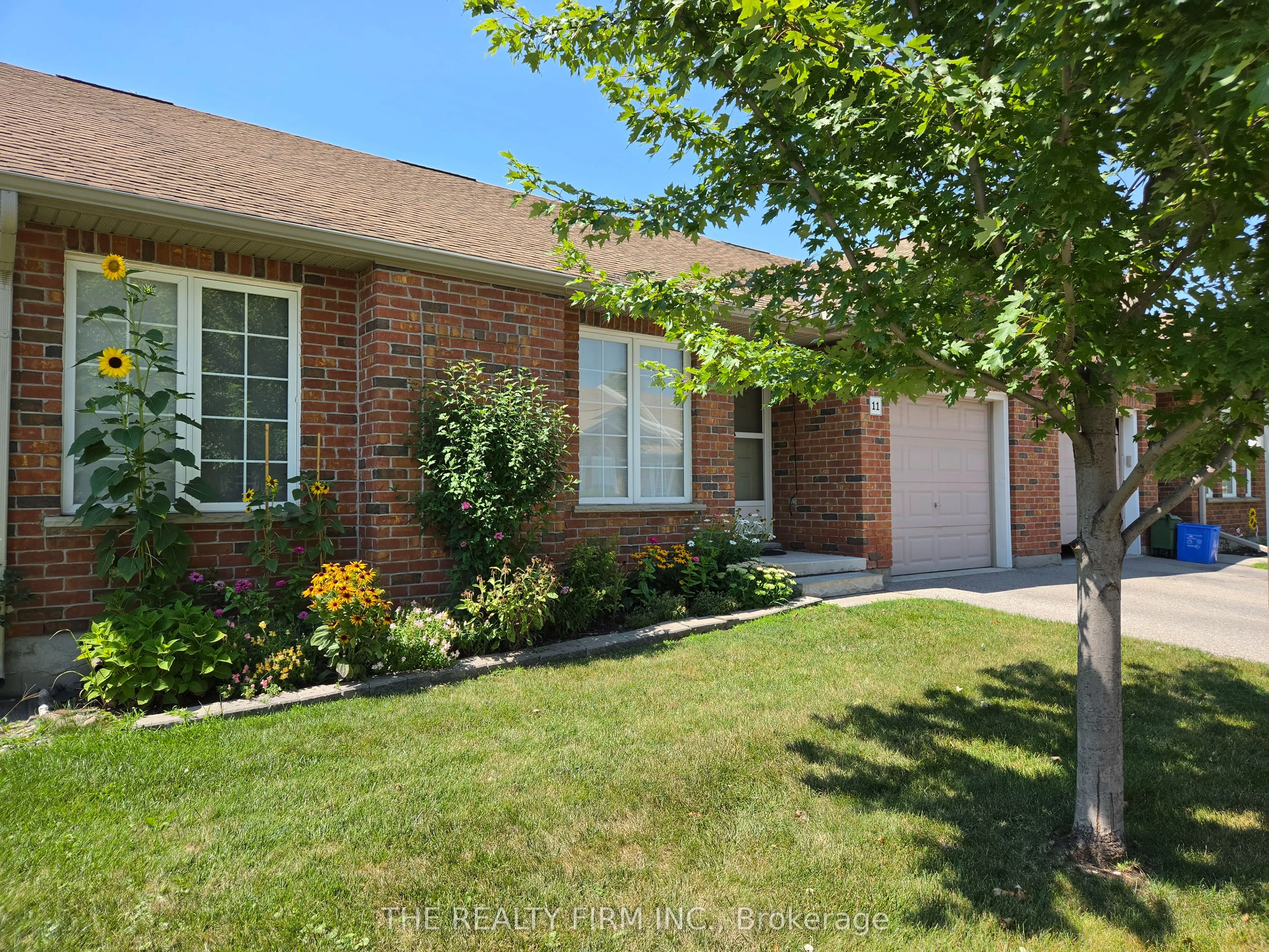 100 Stroud Crescent #11