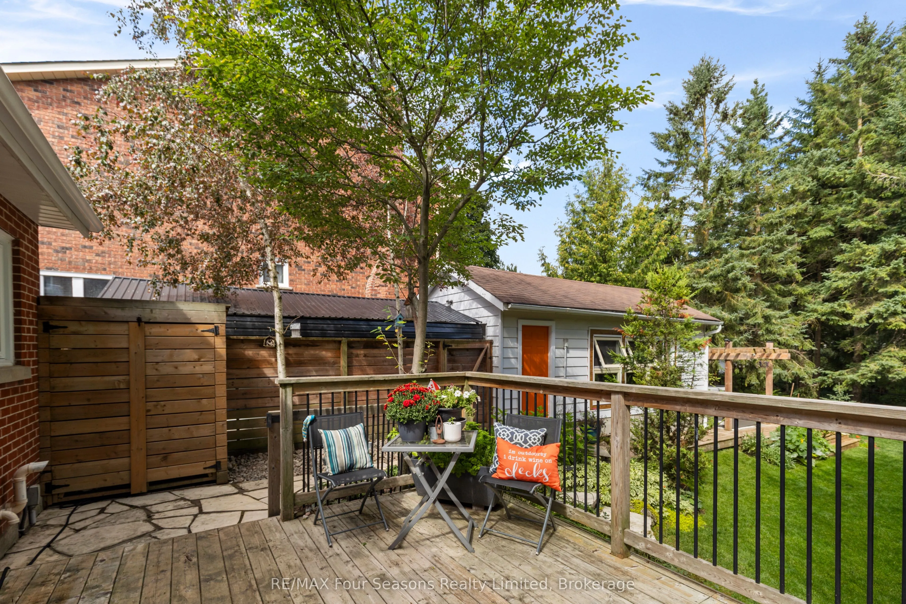 50 Amaranth Street W