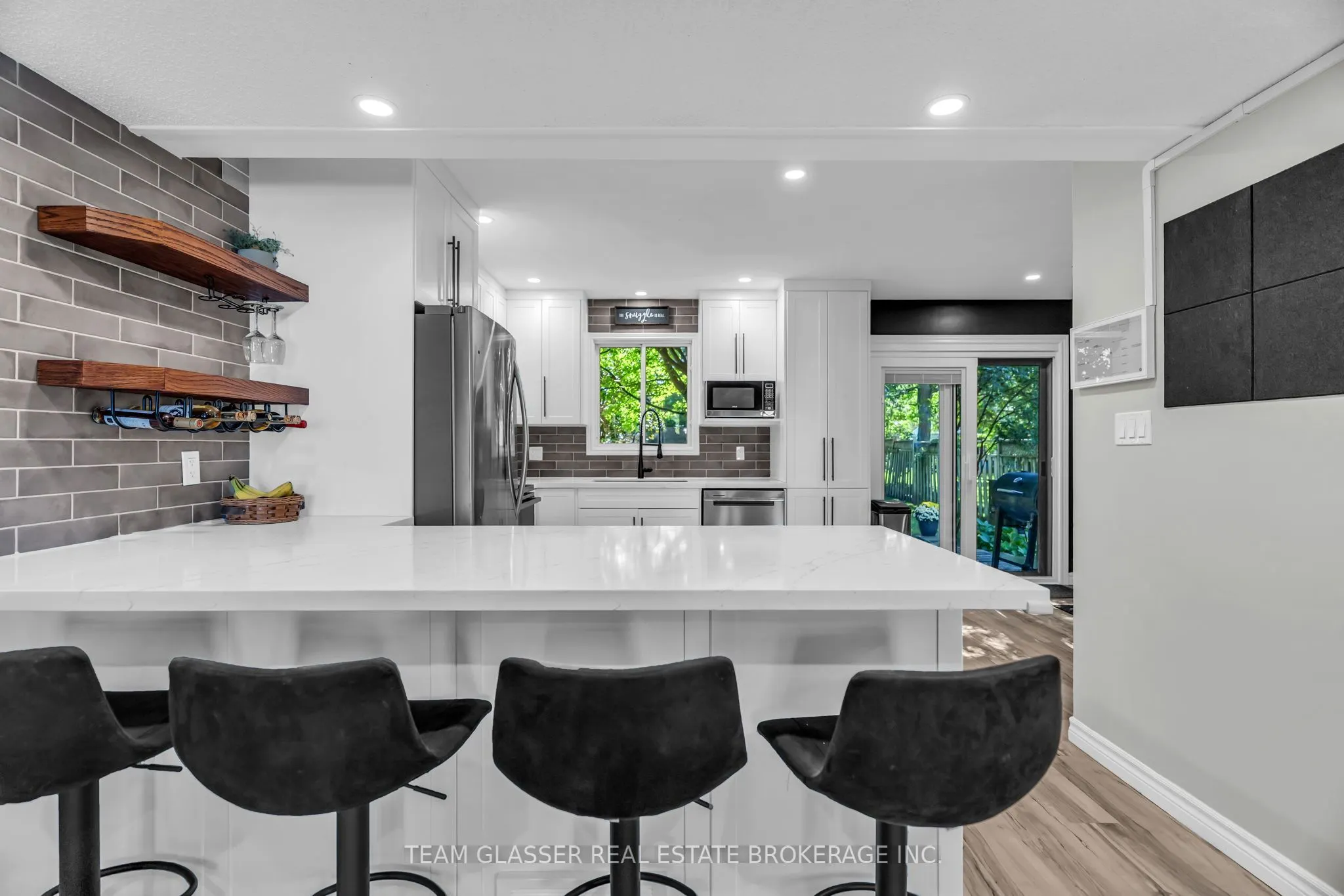 26 DAYBREAK Drive