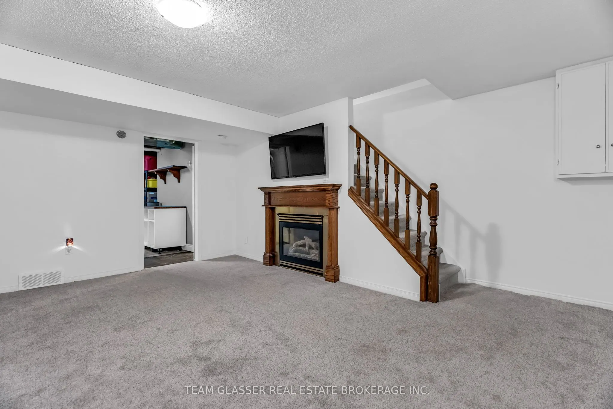 26 DAYBREAK Drive