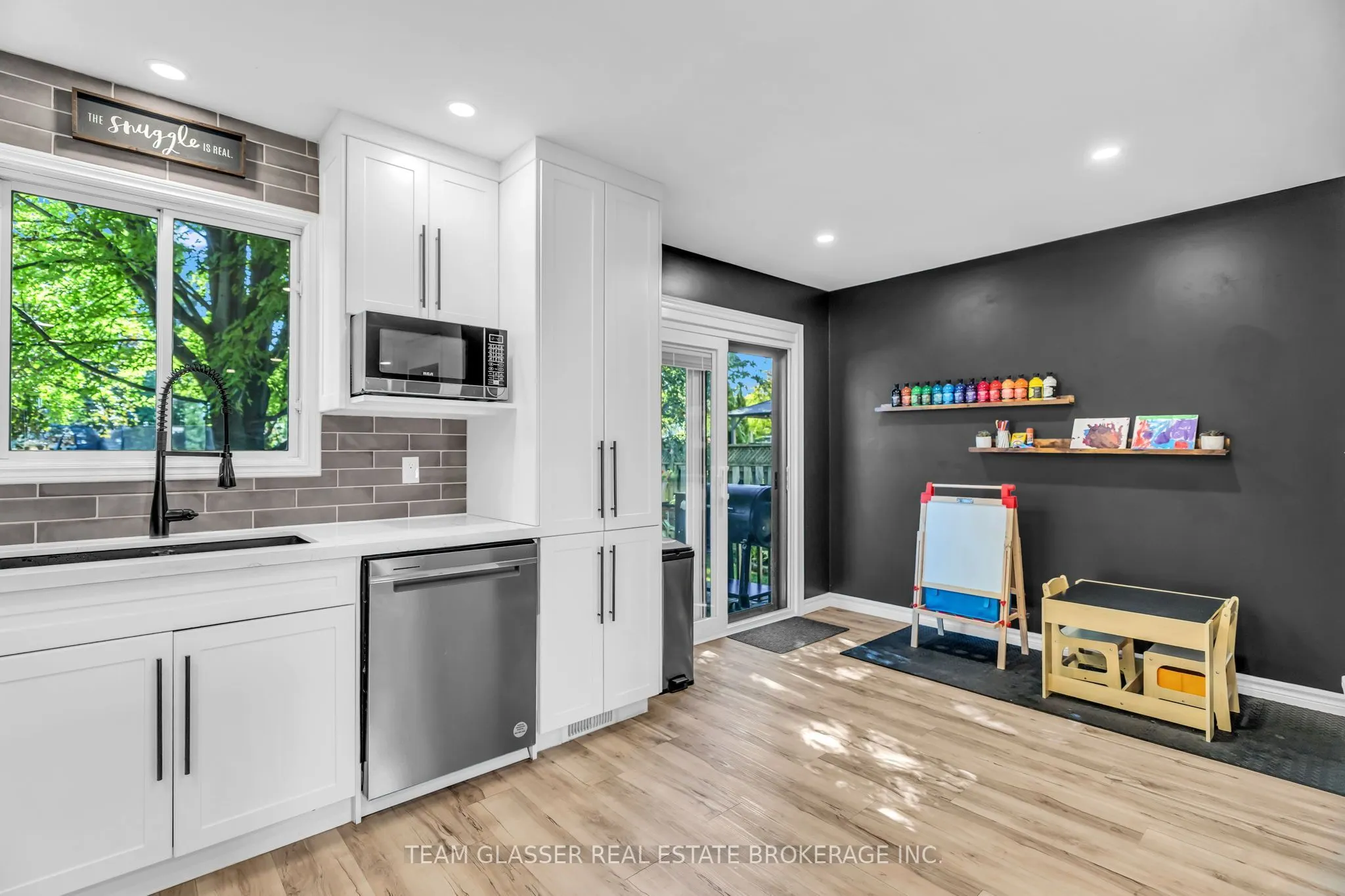 26 DAYBREAK Drive