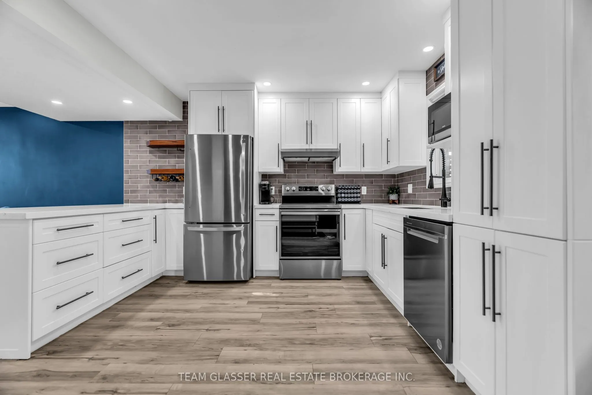 26 DAYBREAK Drive