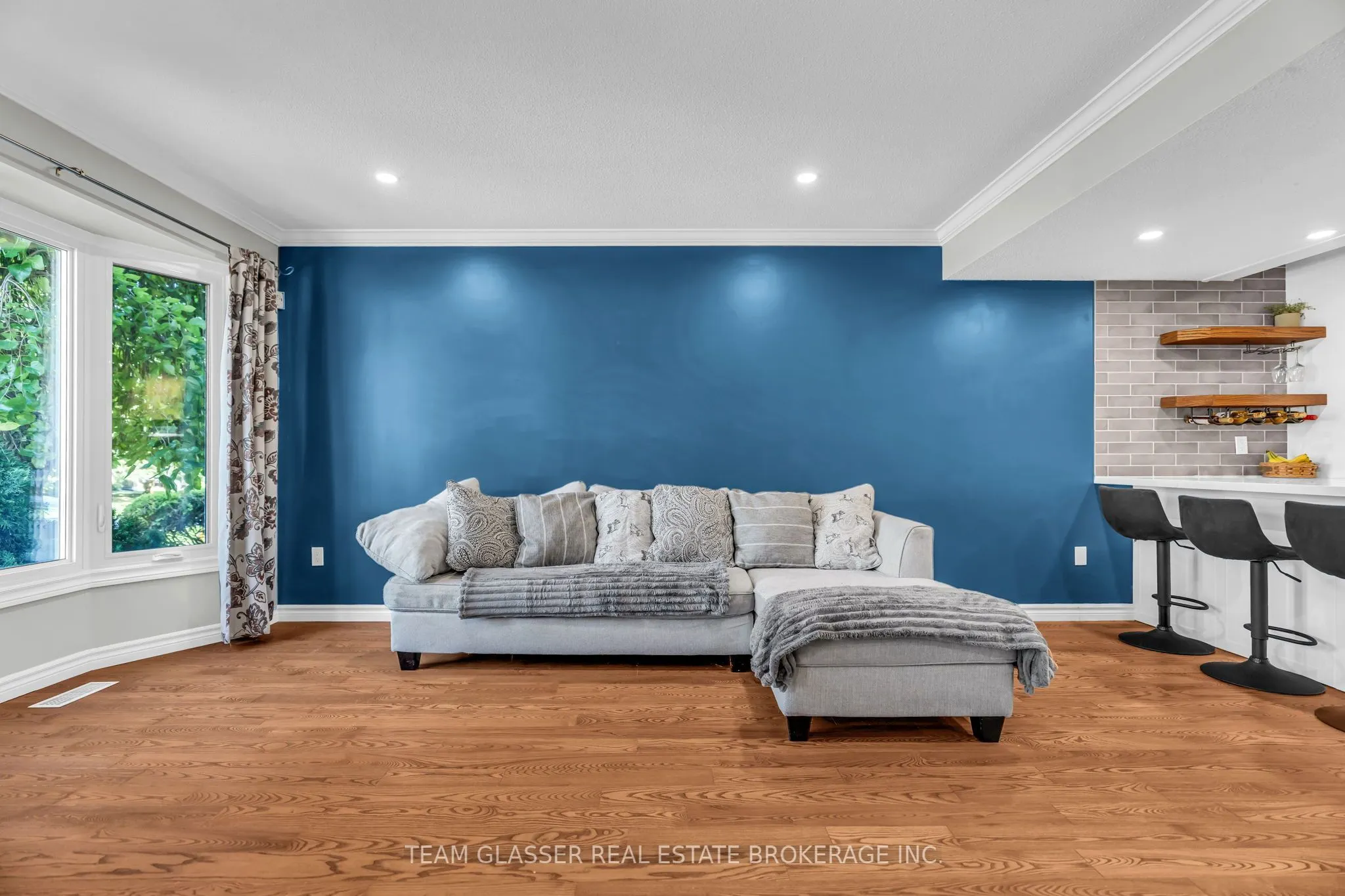 26 DAYBREAK Drive