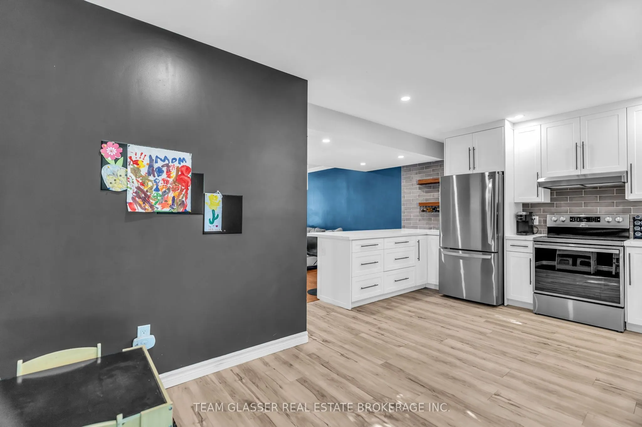 26 DAYBREAK Drive