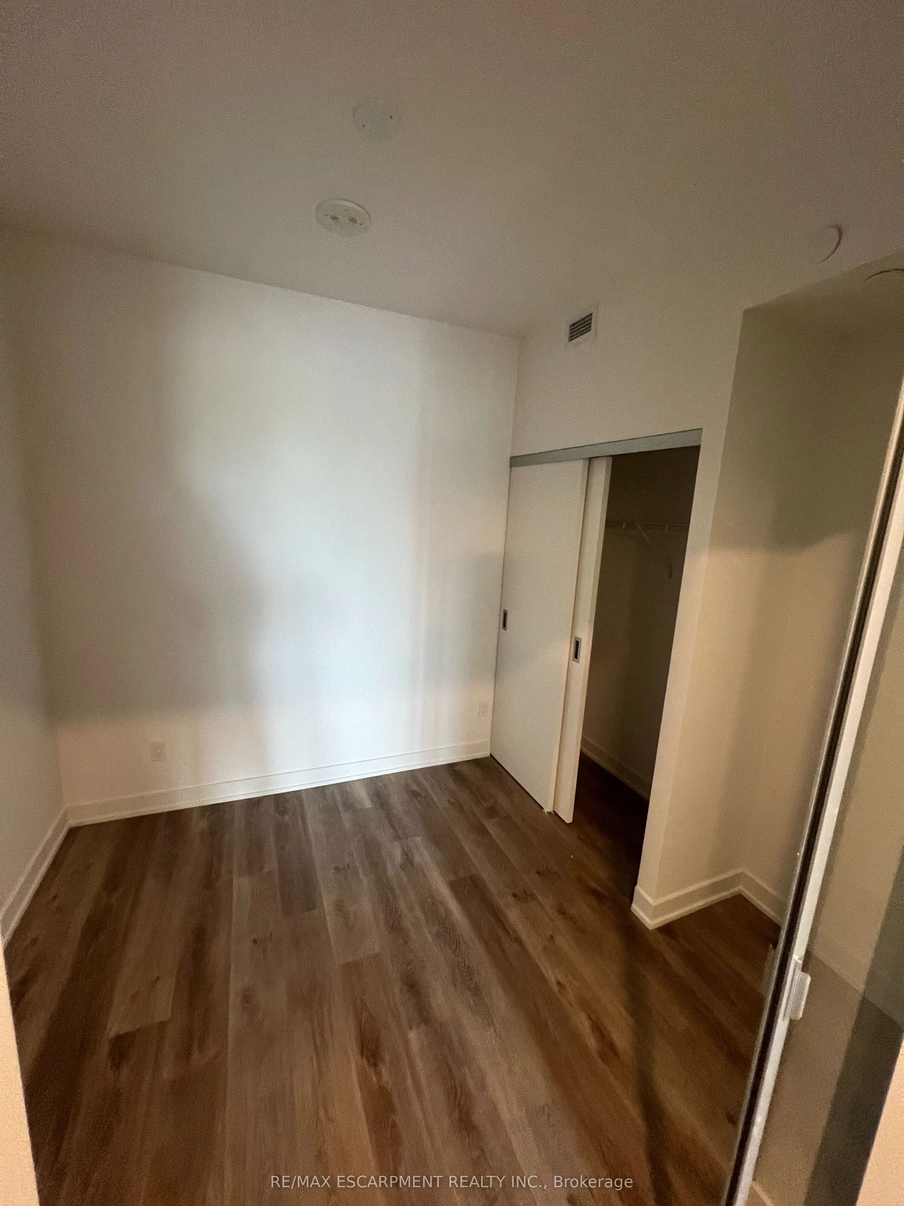 101 JOHN Street N #416