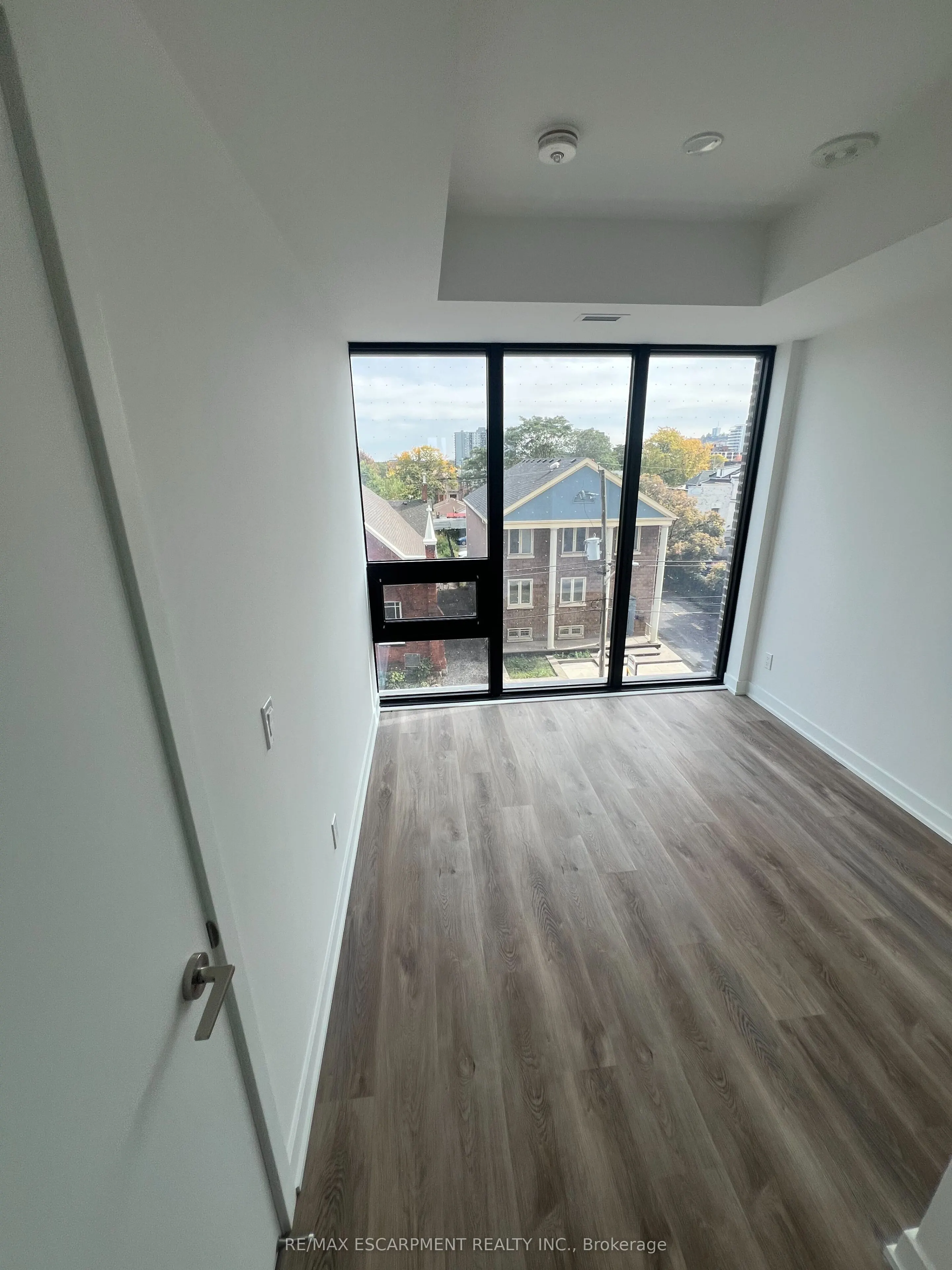 101 JOHN Street N #416