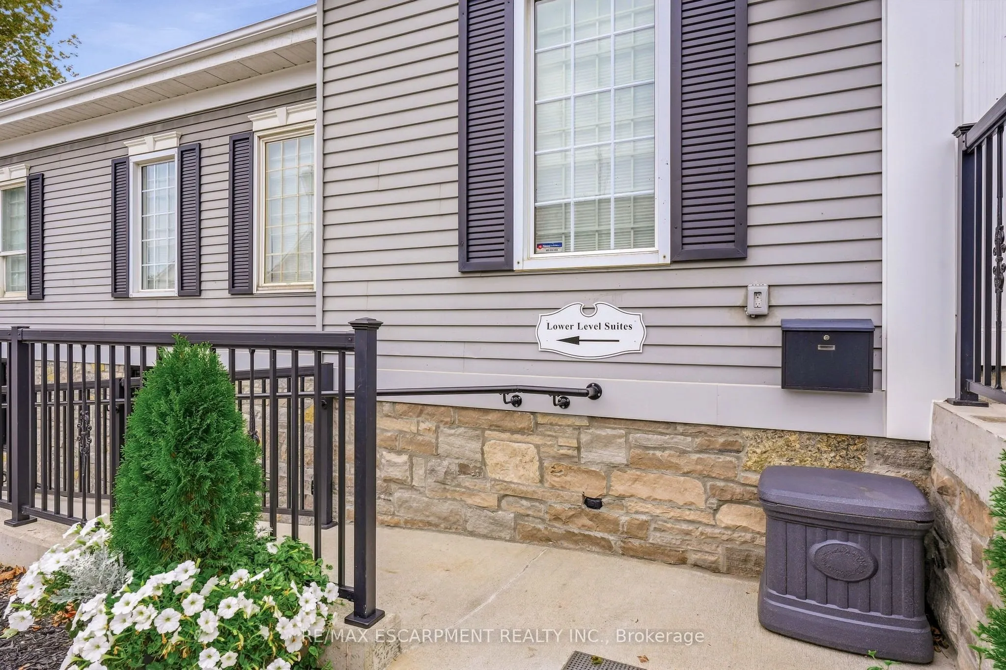 326 WILSON Street E #N. SUITE