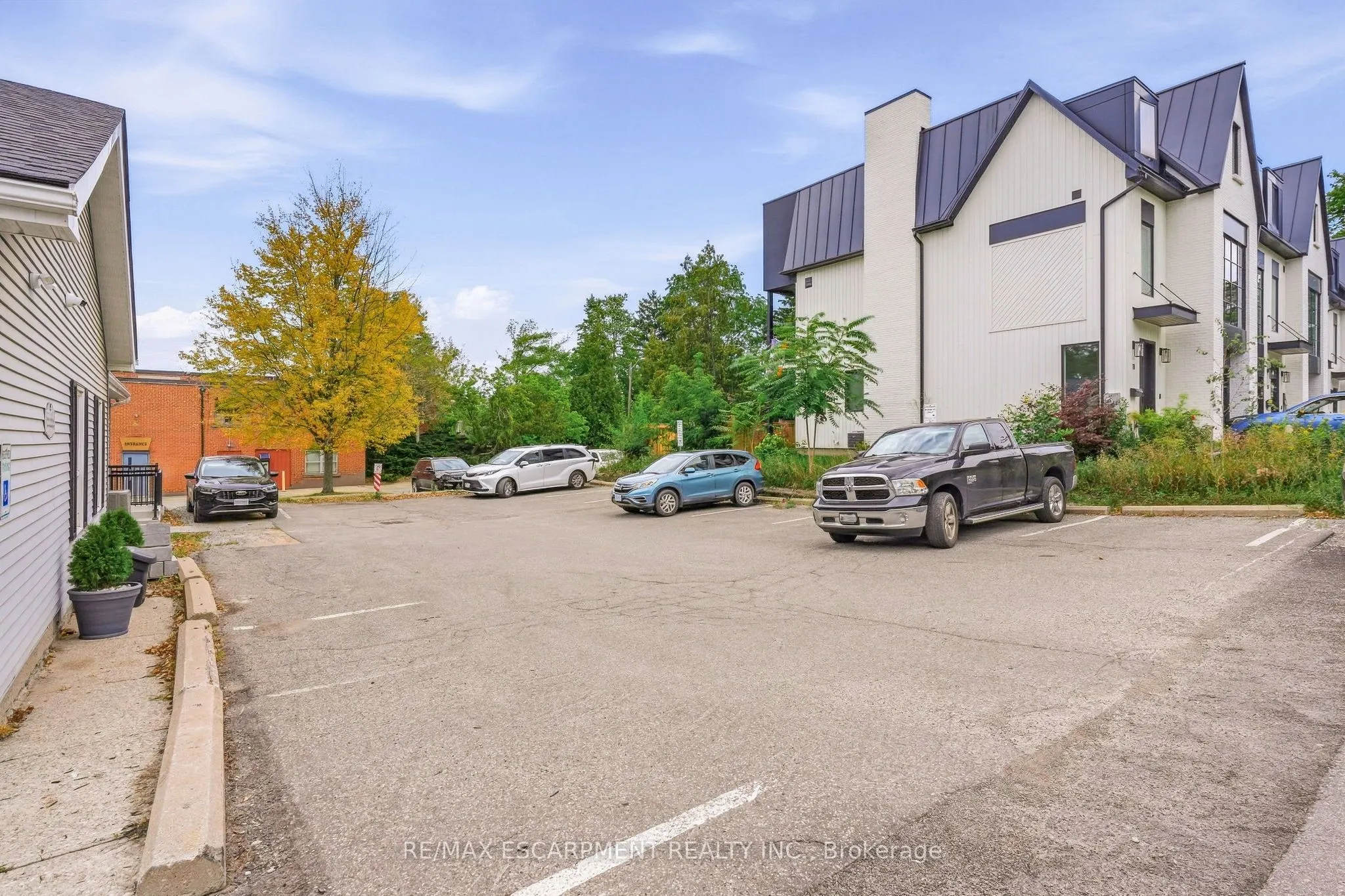 326 WILSON Street E #N. SUITE