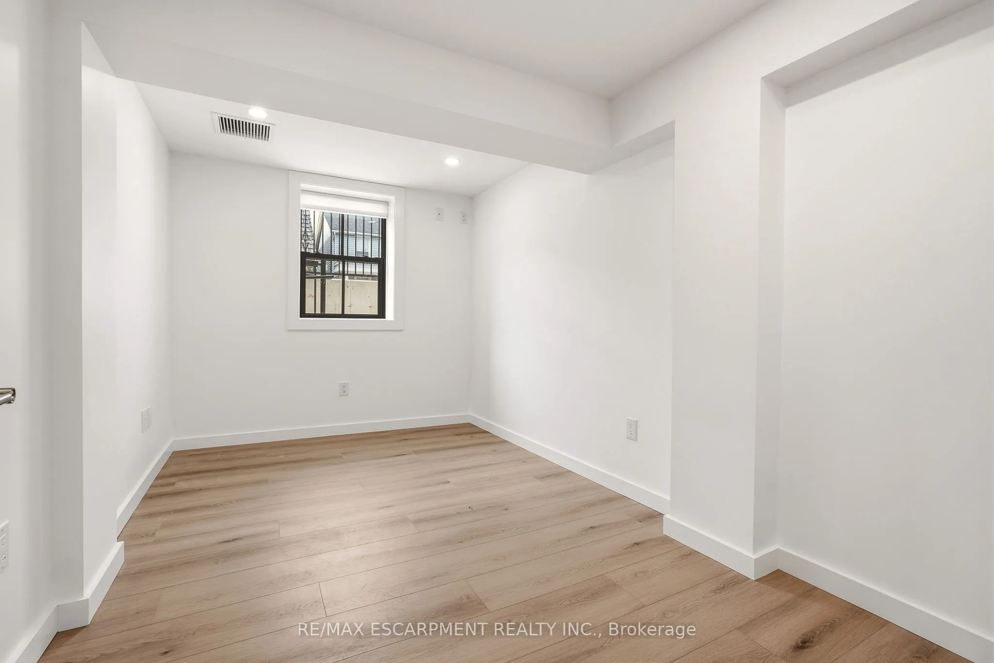 326 WILSON Street E #N. SUITE